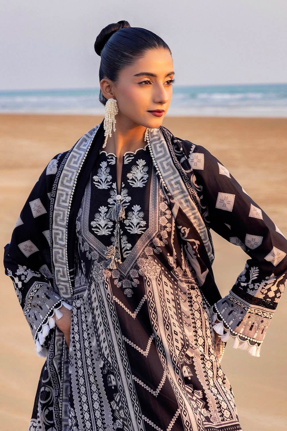 Gul Ahmed Printed Summer Lawn'25 Unstitched 3pcs - Jotey