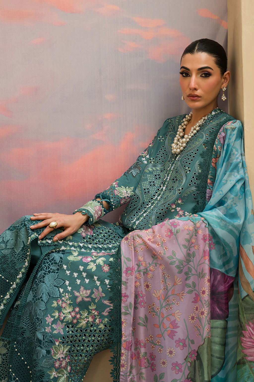 Afrozeh The Painted Garden Unstitched Lawn 3pcs - Jotey