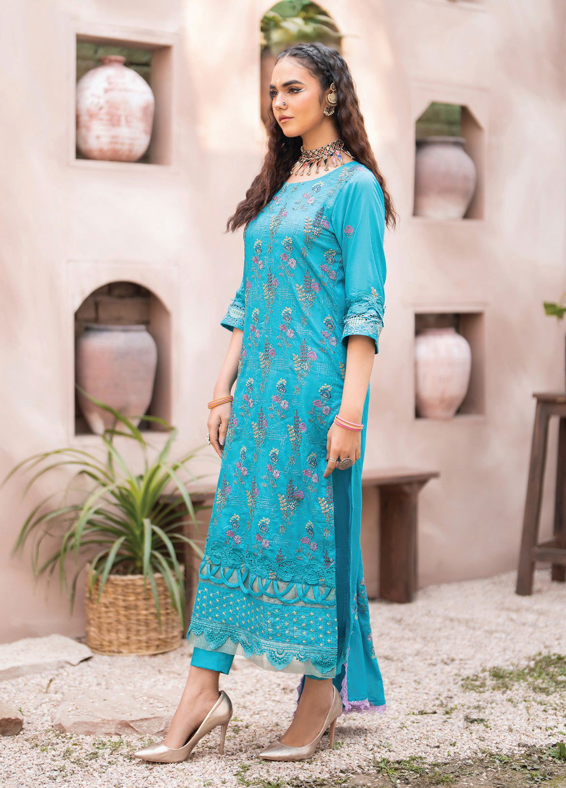 Anaya Hoor Festive Signature Embroidered Lawn 3pcs - Jotey