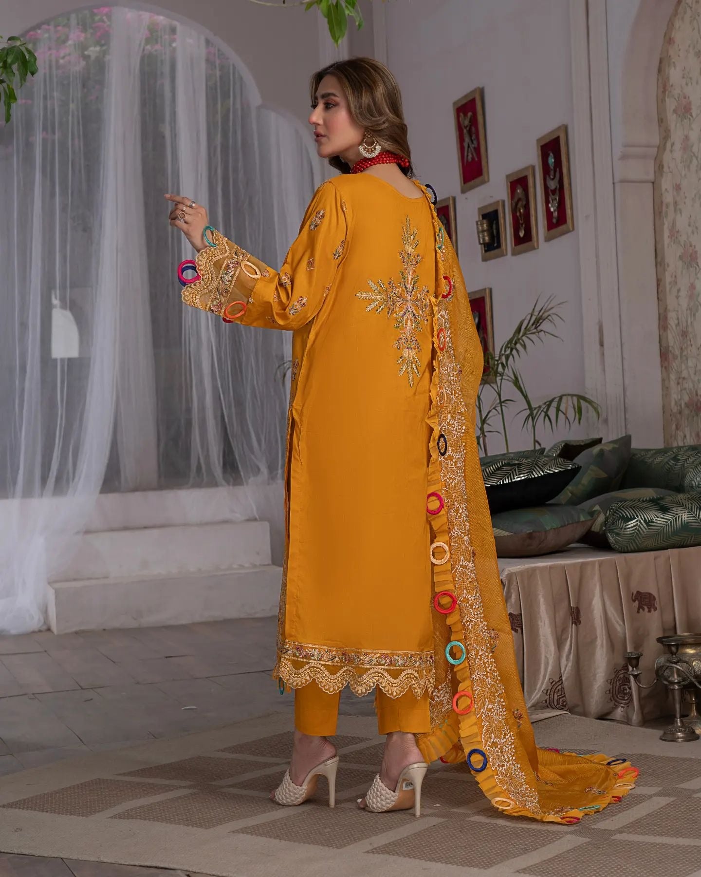 Manizay Gul Maina Embroidered Lawn 3pcs