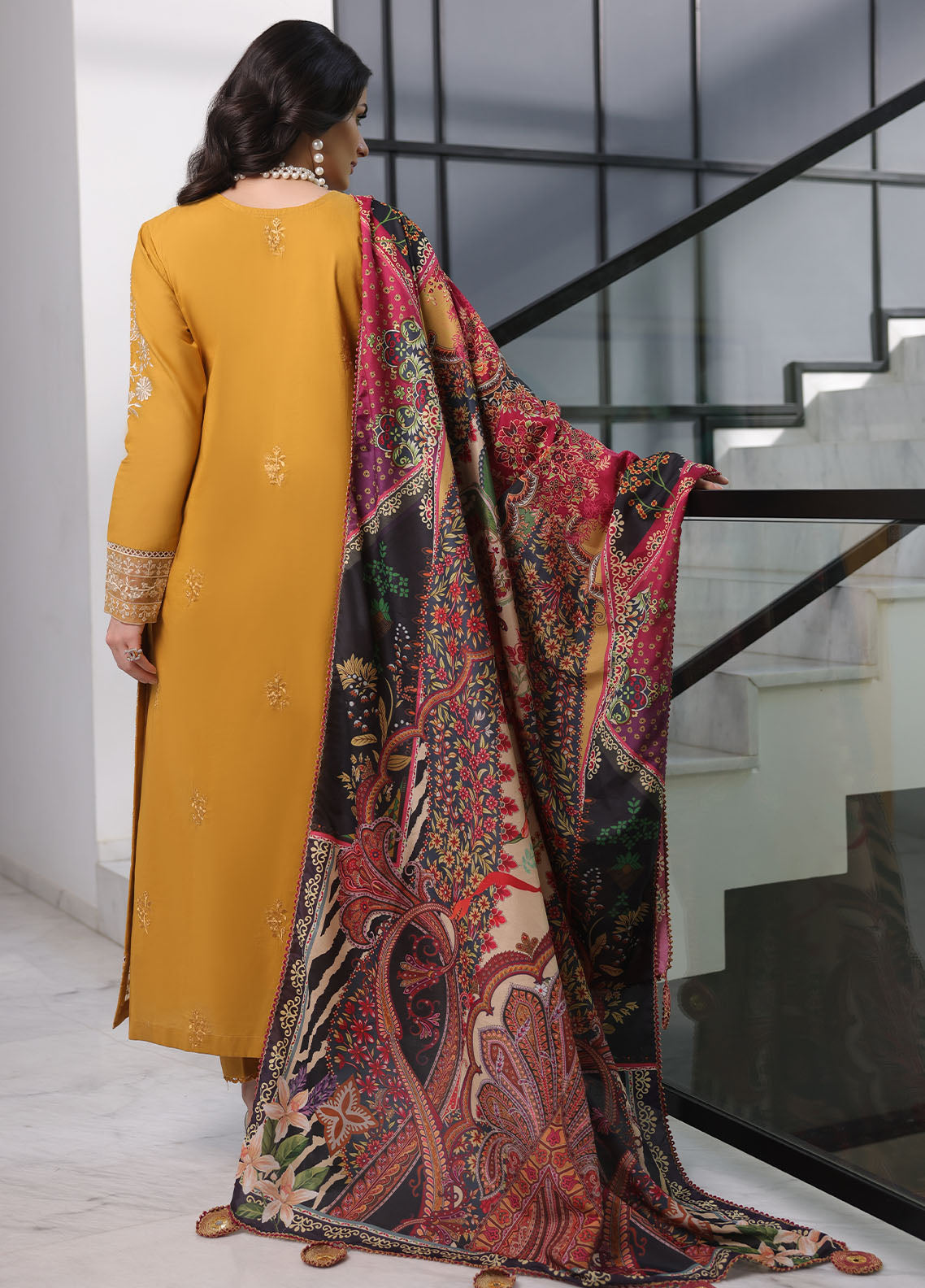 Sera by Sahne Embroidered Lawn 3pcs - Jotey