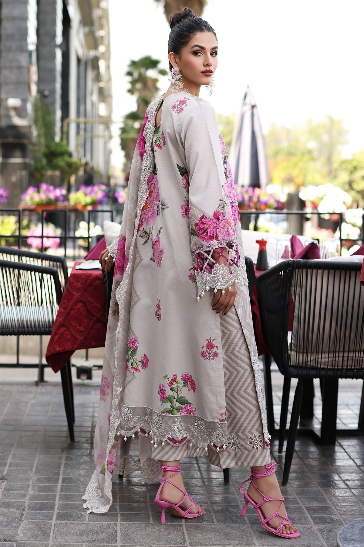Charizma Rang E Bahar Embroidered Lawn 3pcs - Jotey
