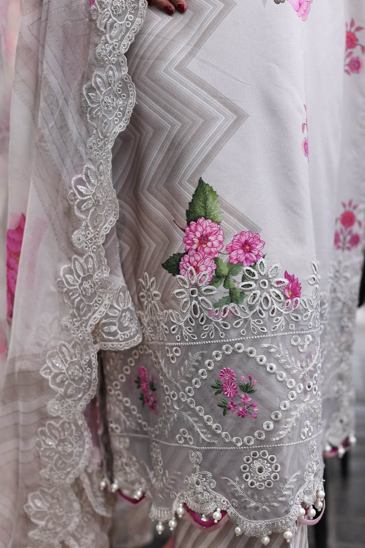 Charizma Rang E Bahar Embroidered Lawn 3pcs - Jotey