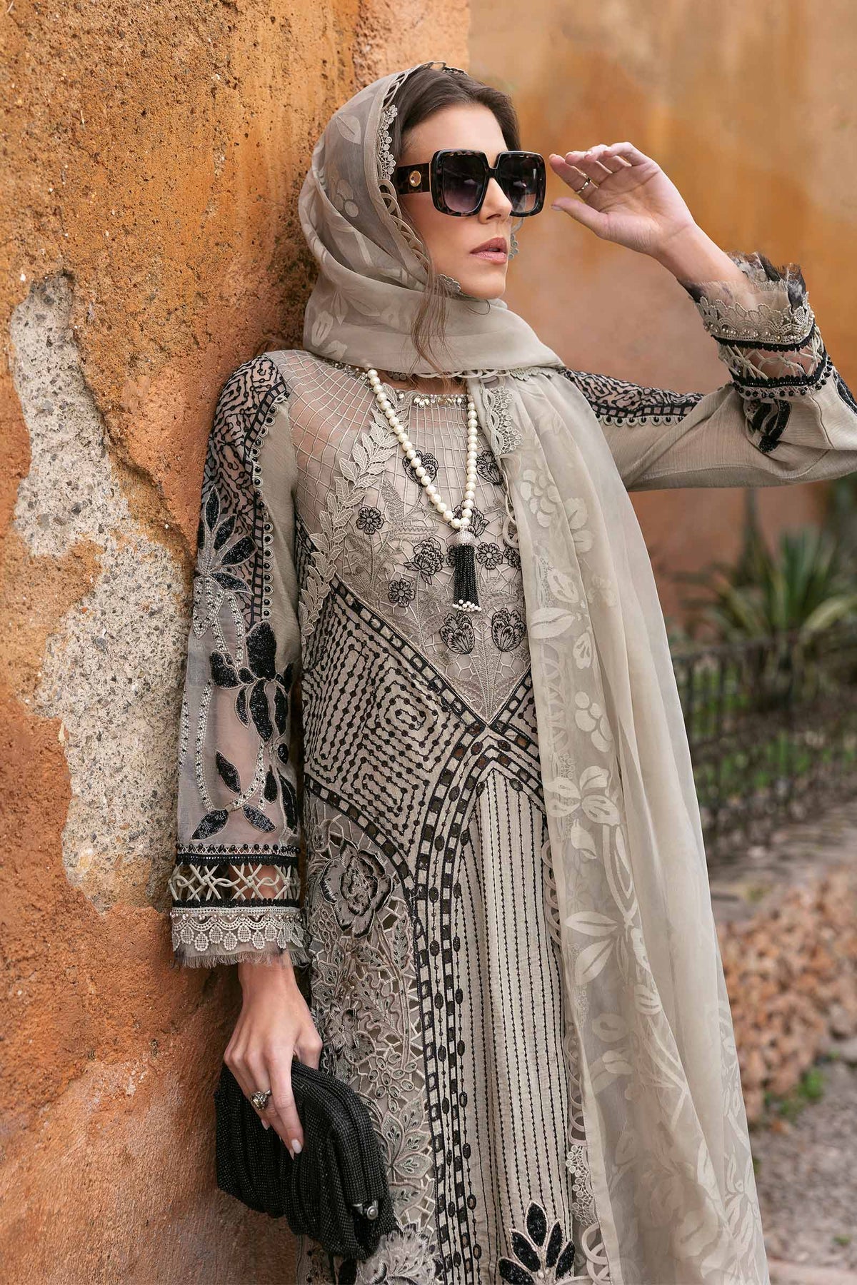 Maria B. Lawn Vol-25 Embroidered Unstitched 3pcs