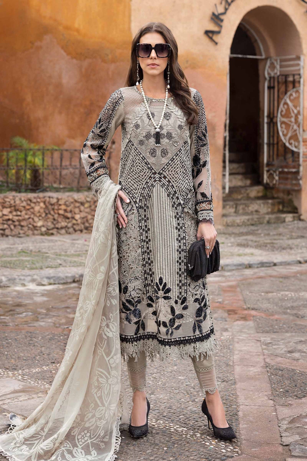 Maria B. Lawn Vol-25 Embroidered Unstitched 3pcs