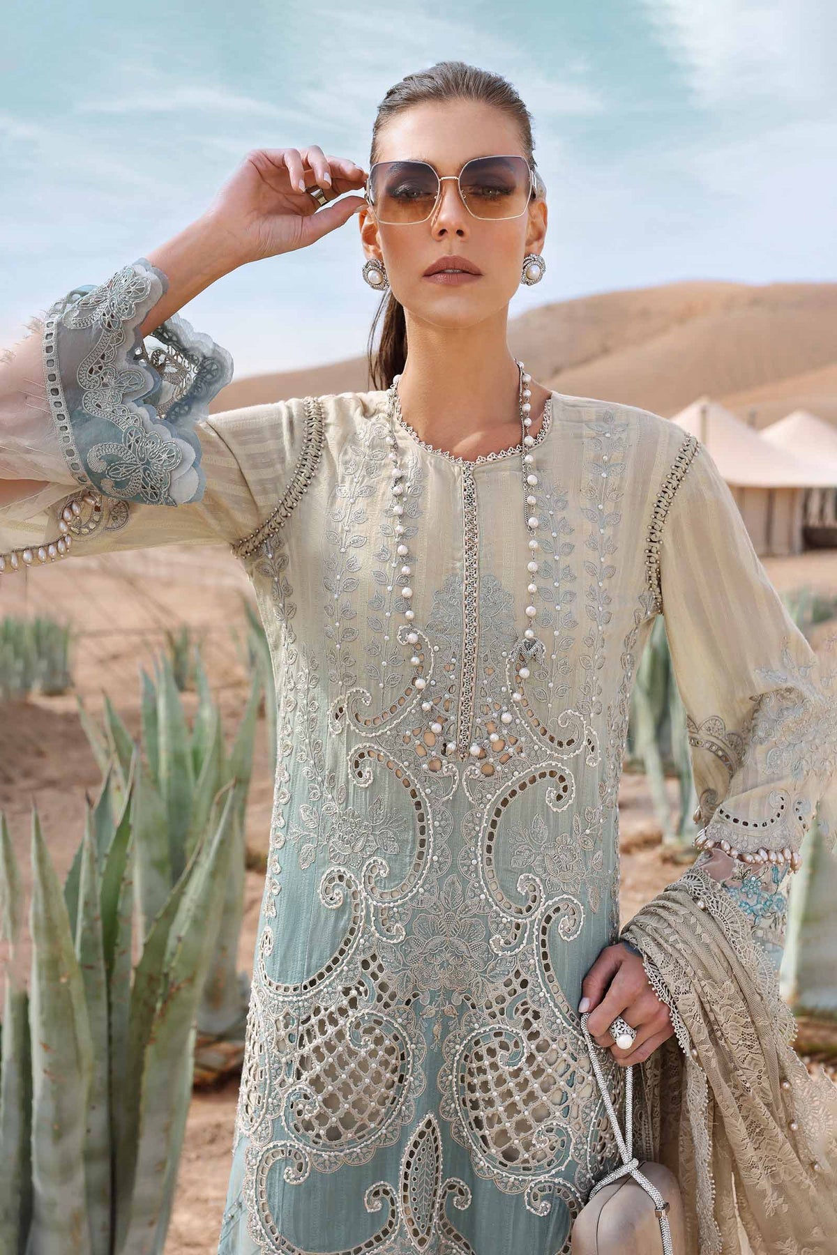 Maria B. Lawn Vol-25 Embroidered Unstitched 3pcs