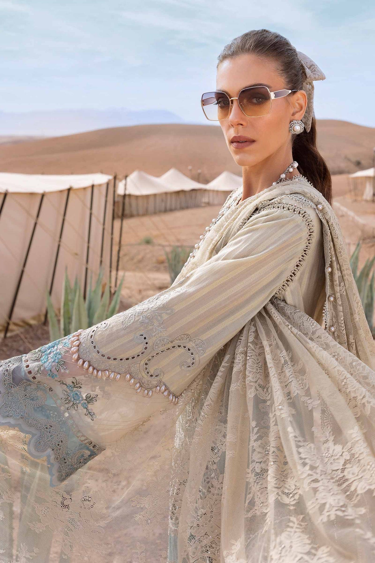 Maria B. Lawn Vol-25 Embroidered Unstitched 3pcs