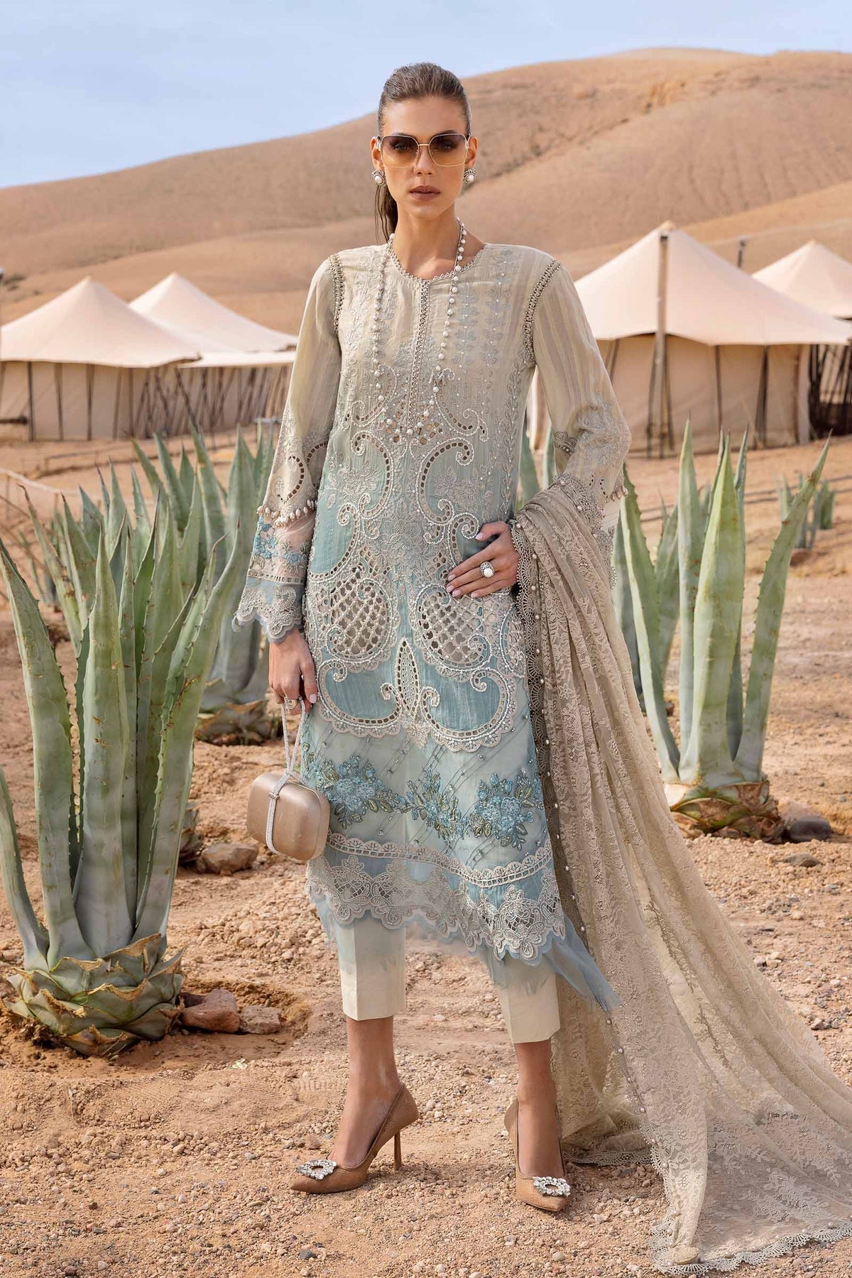 Maria B. Lawn Vol-25 Embroidered Unstitched 3pcs