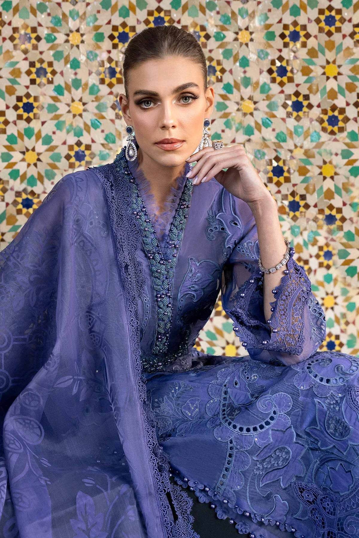Maria B. Lawn Vol-25 Embroidered Unstitched 3pcs - Jotey