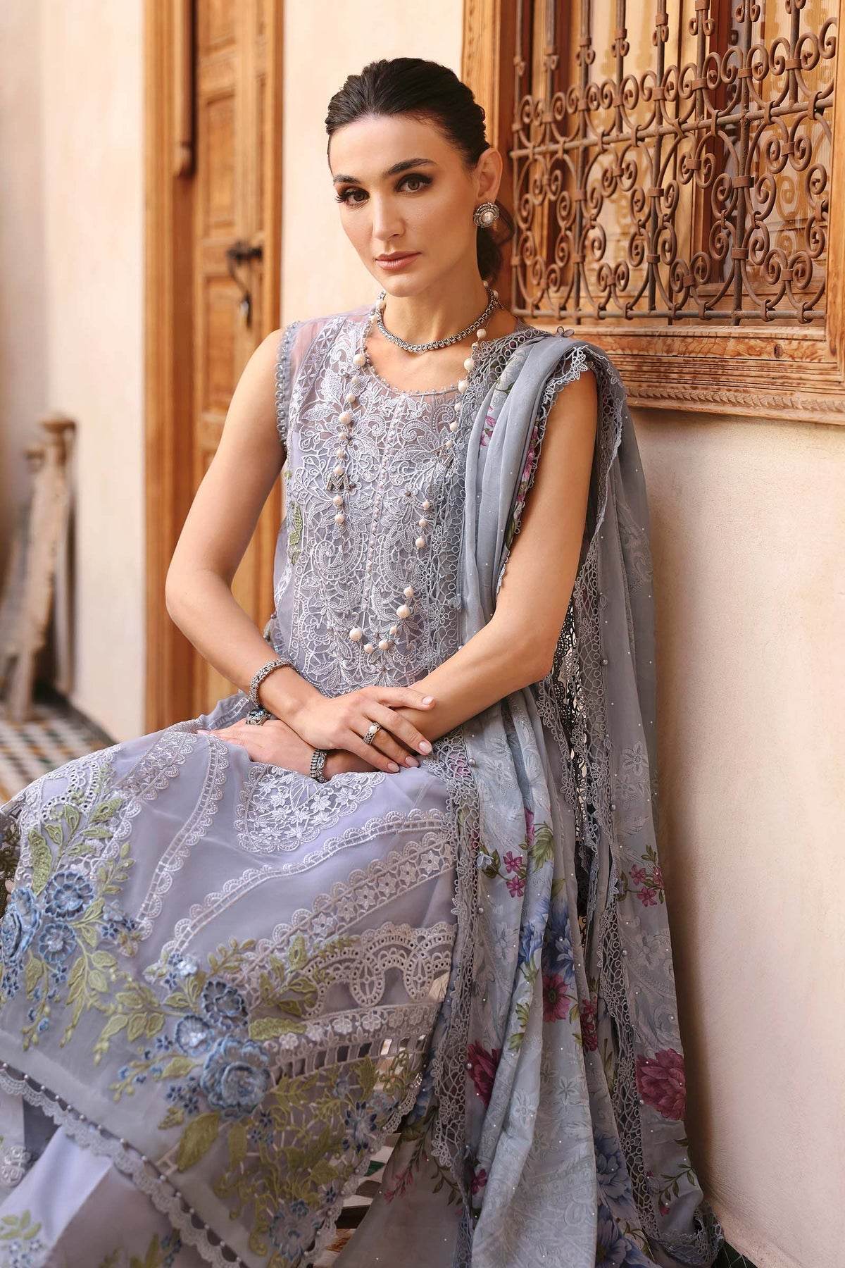 Maria B. Lawn Vol-25 Embroidered Unstitched 3pcs - Jotey