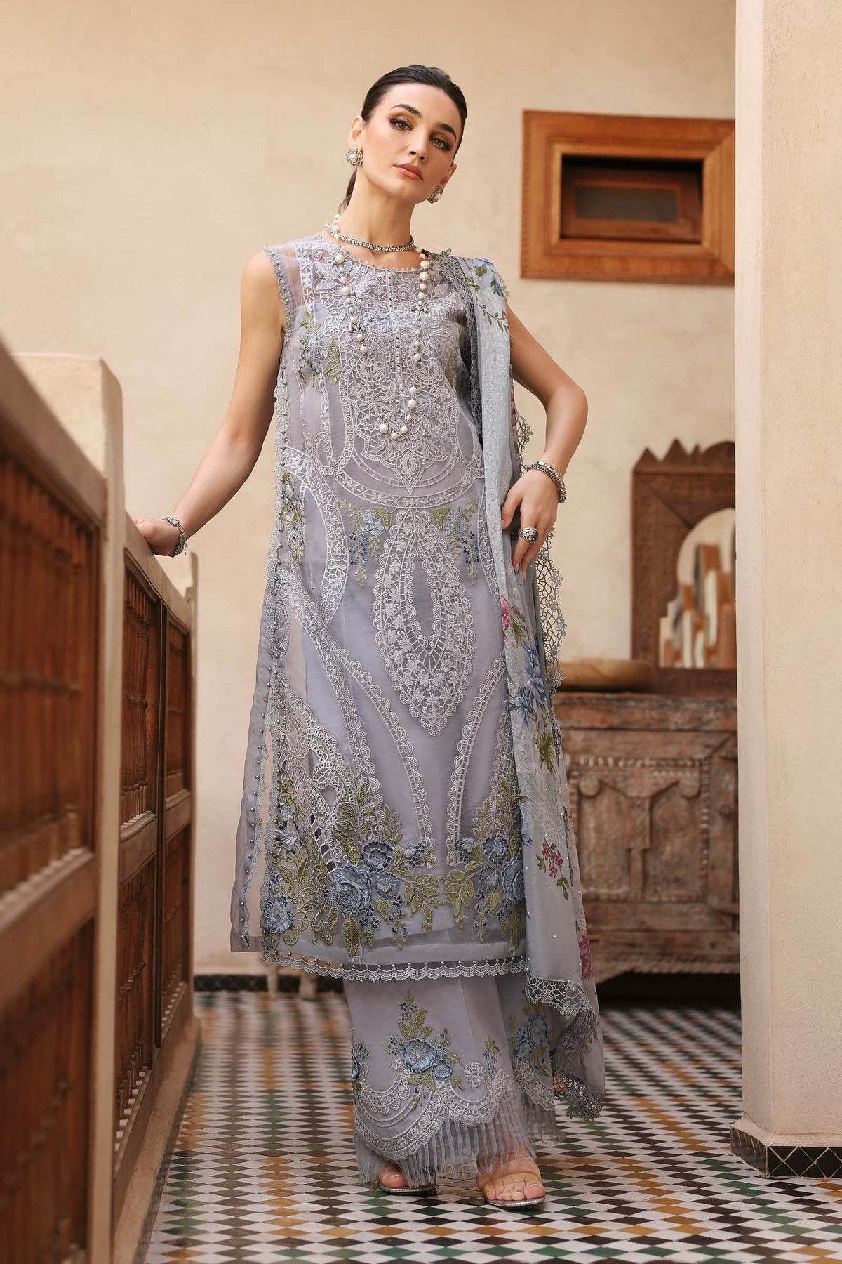 Maria B. Lawn Vol-25 Embroidered Unstitched 3pcs - Jotey