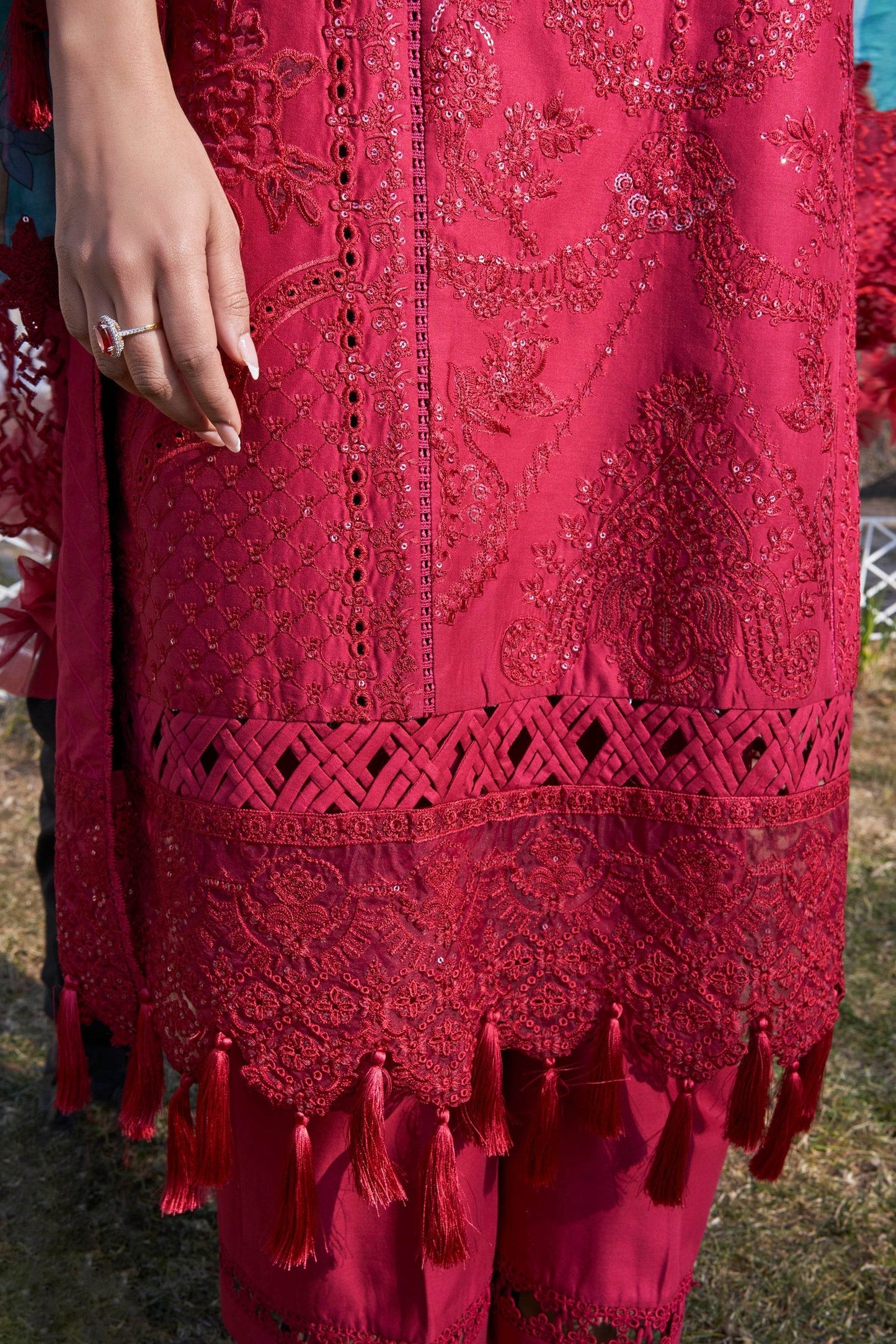 Atiya Irfan Preet Embroidered Unstitched Lawn 3pcs - Jotey