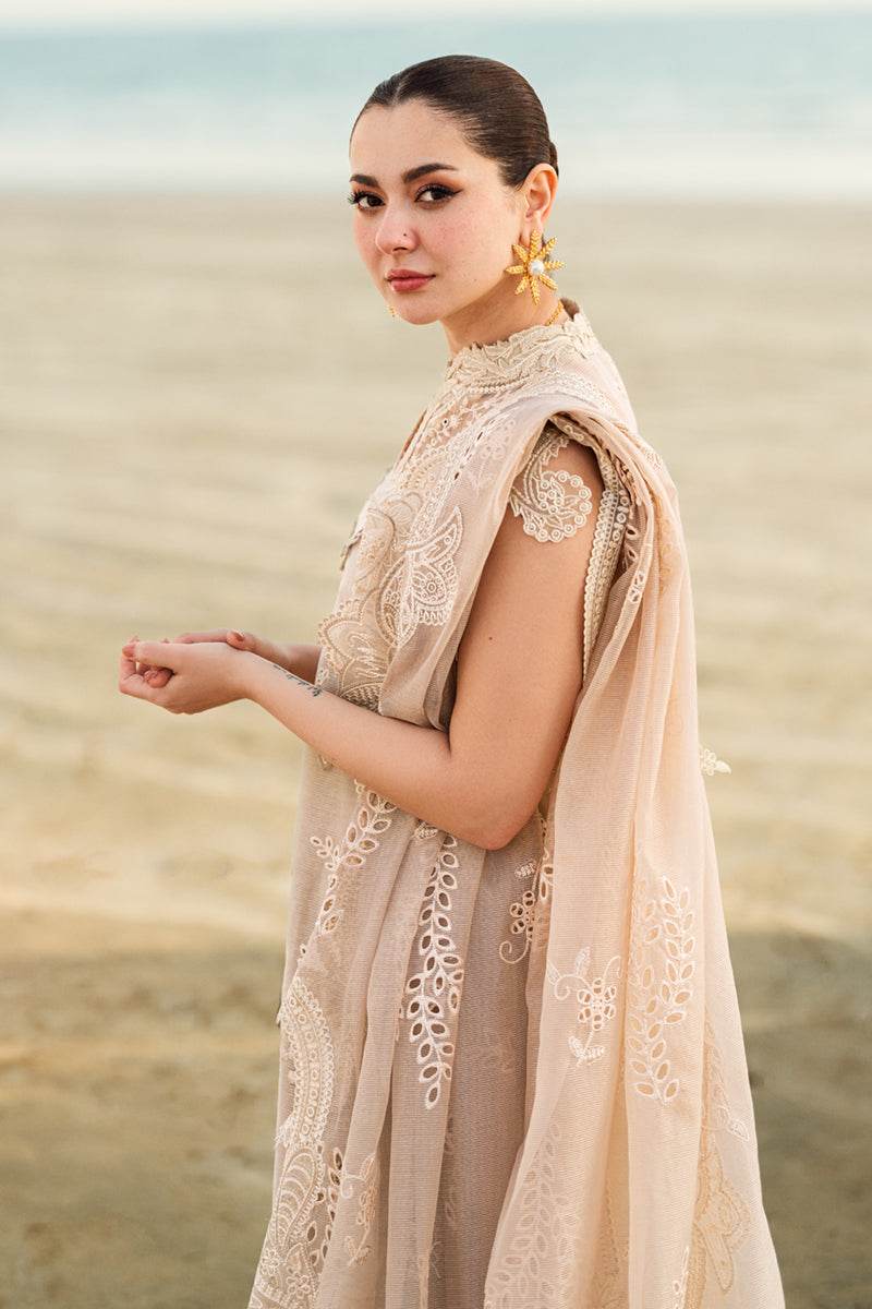 Qalamkar Sahil Embroidered Luxury Lawn 3pcs - Jotey