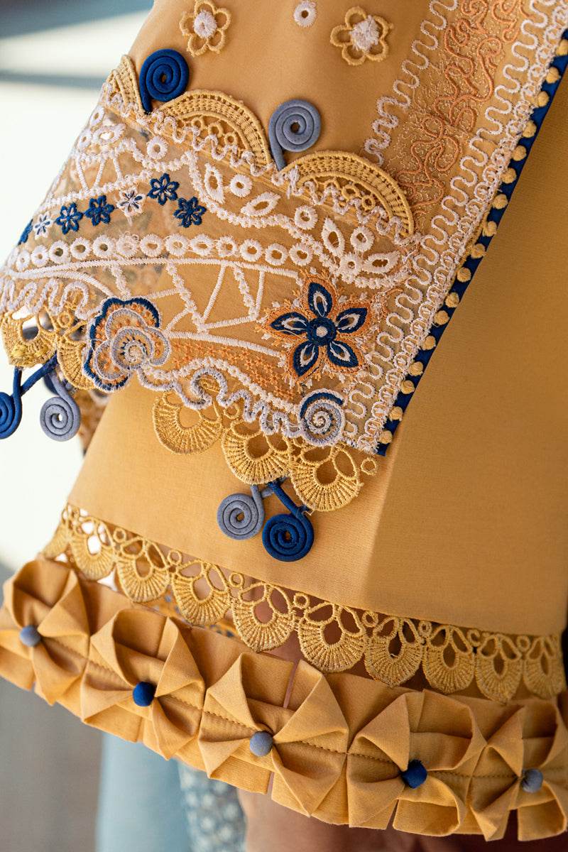 Qalamkar Sahil Embroidered Luxury Lawn 3pcs - Jotey