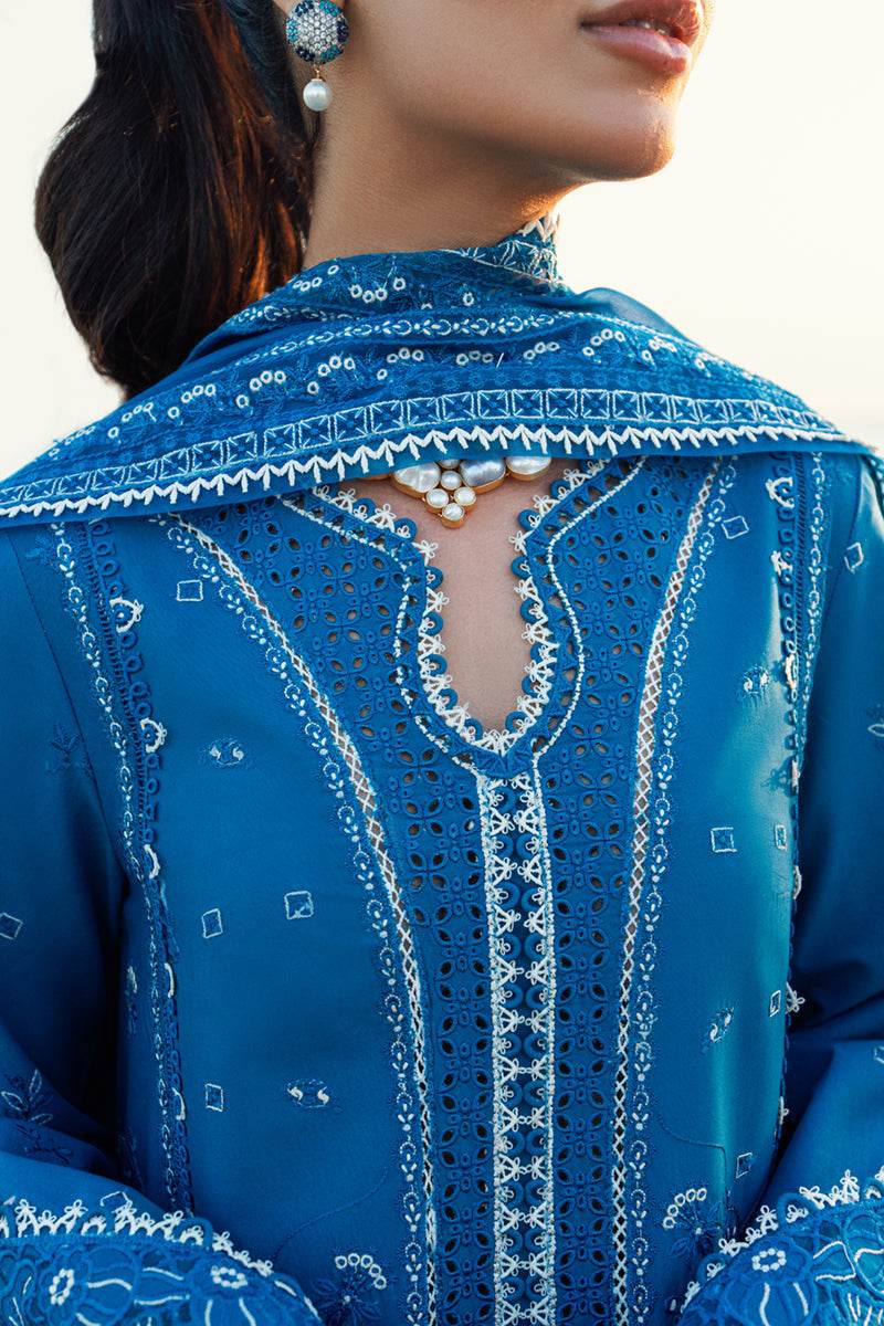 Qalamkar Sahil Embroidered Luxury Lawn 3pcs - Jotey