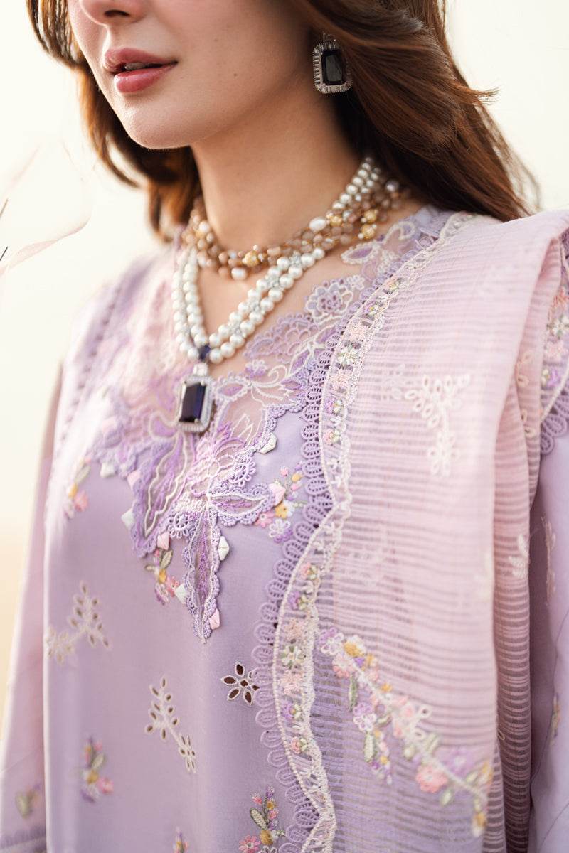 Qalamkar Sahil Embroidered Luxury Lawn 3pcs - Jotey