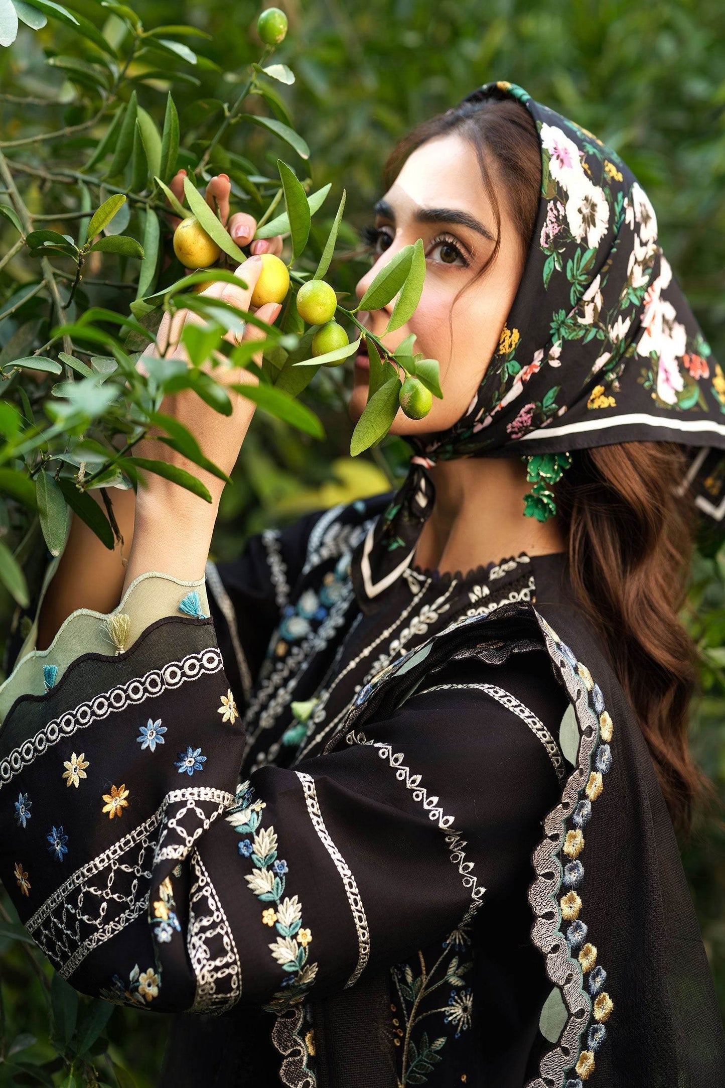 Maryam Hussain Luxury Lawn'25 Embroidered Unstitched 3pcs - Jotey
