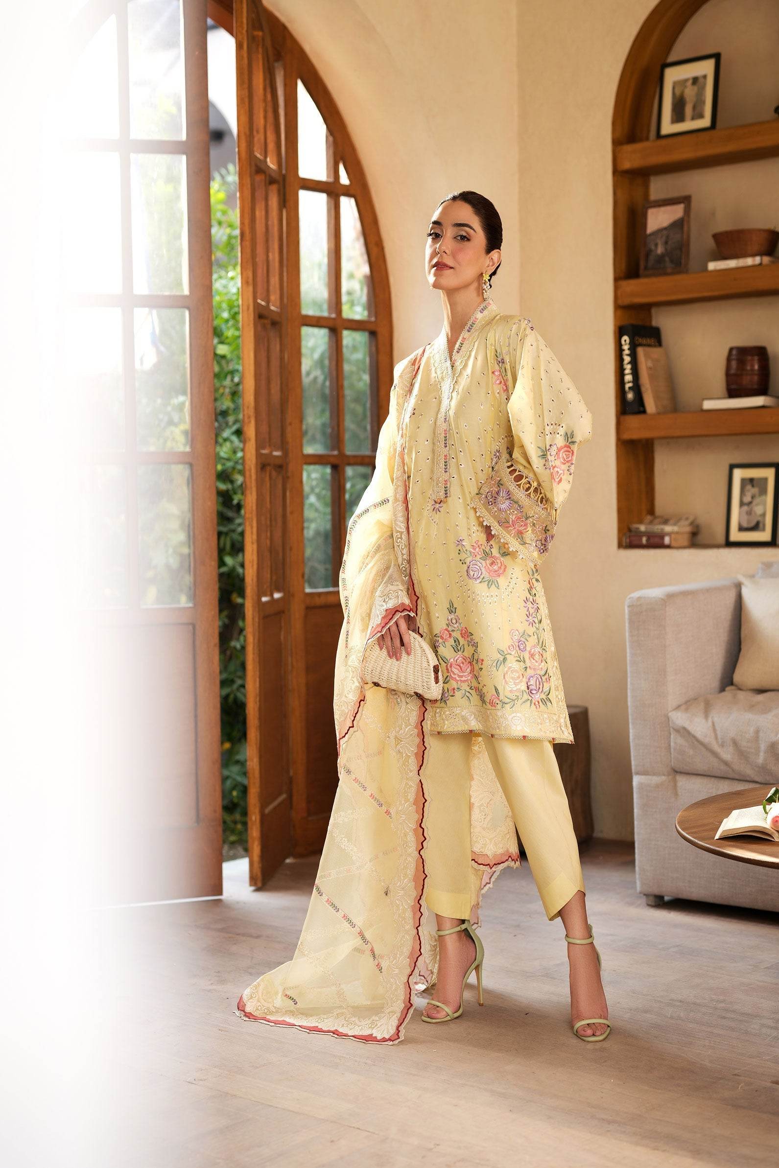 Maryam Hussain Luxury Lawn'25 Embroidered Unstitched 3pcs - Jotey