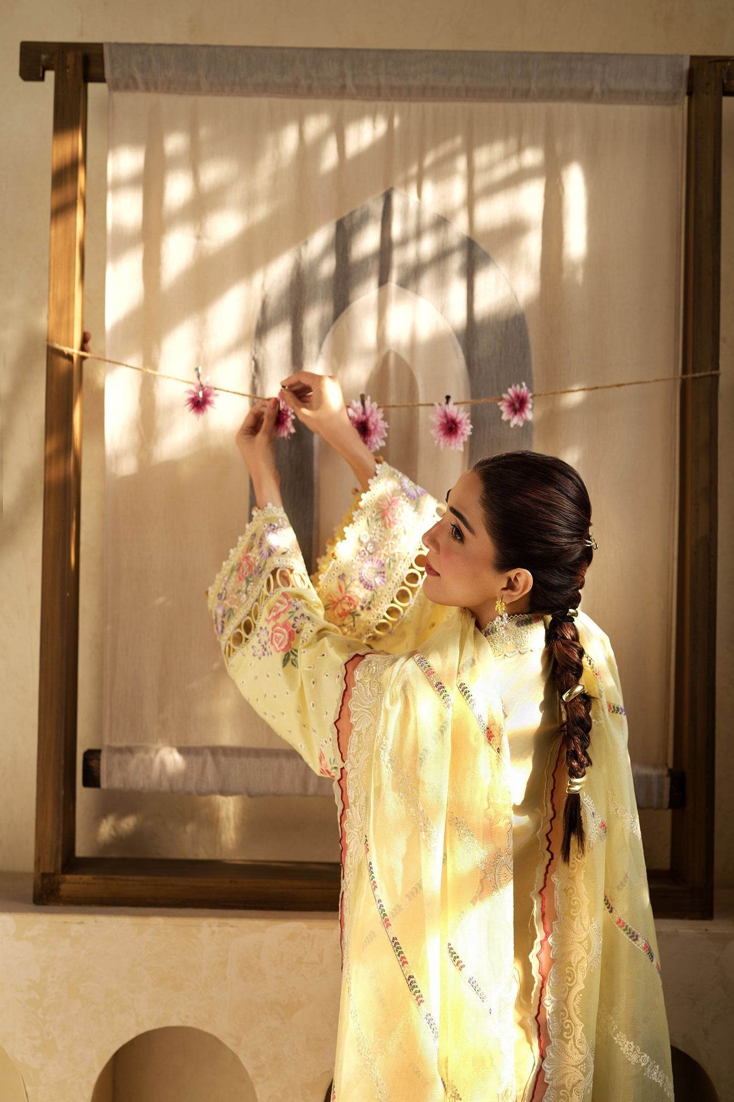 Maryam Hussain Luxury Lawn'25 Embroidered Unstitched 3pcs - Jotey