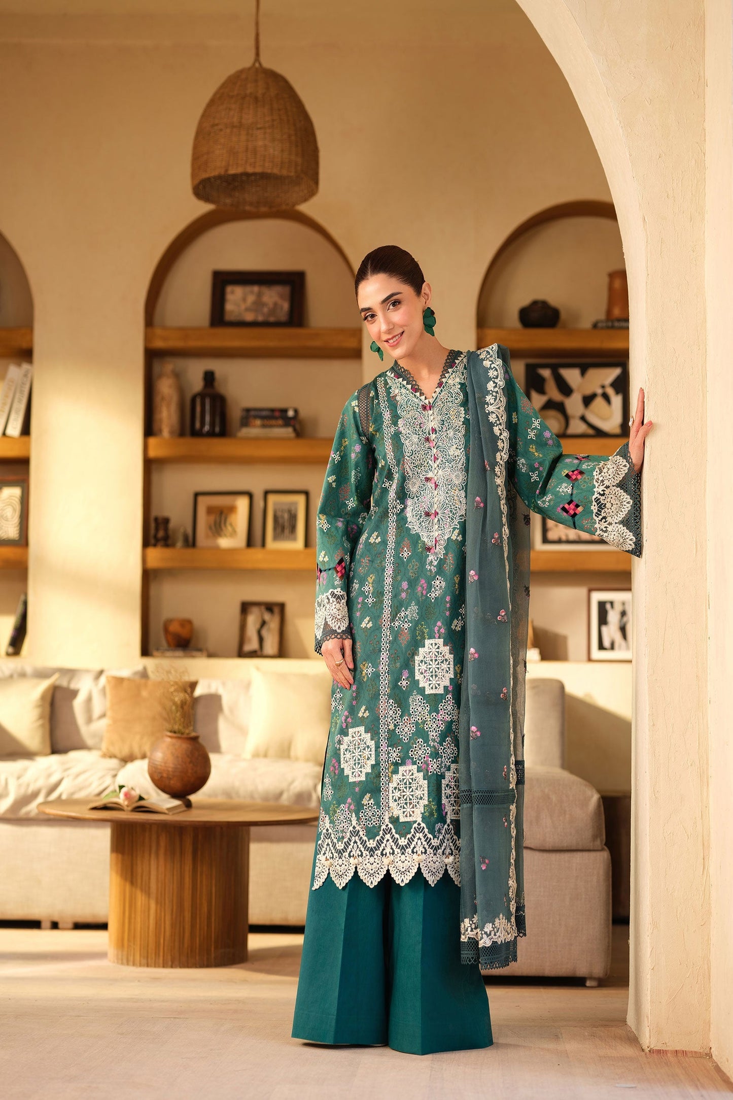 Maryam Hussain Luxury Lawn'25 Embroidered Unstitched 3pcs