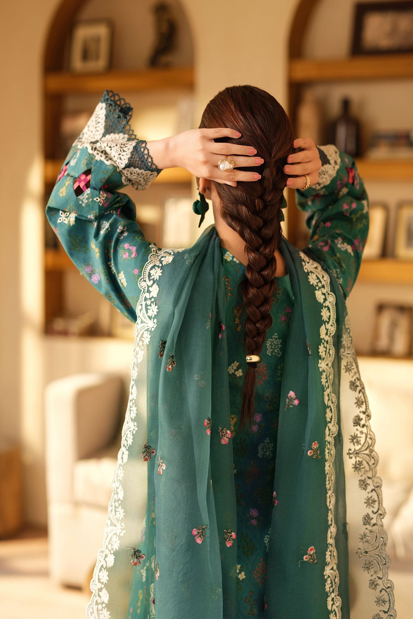 Maryam Hussain Luxury Lawn'25 Embroidered Unstitched 3pcs