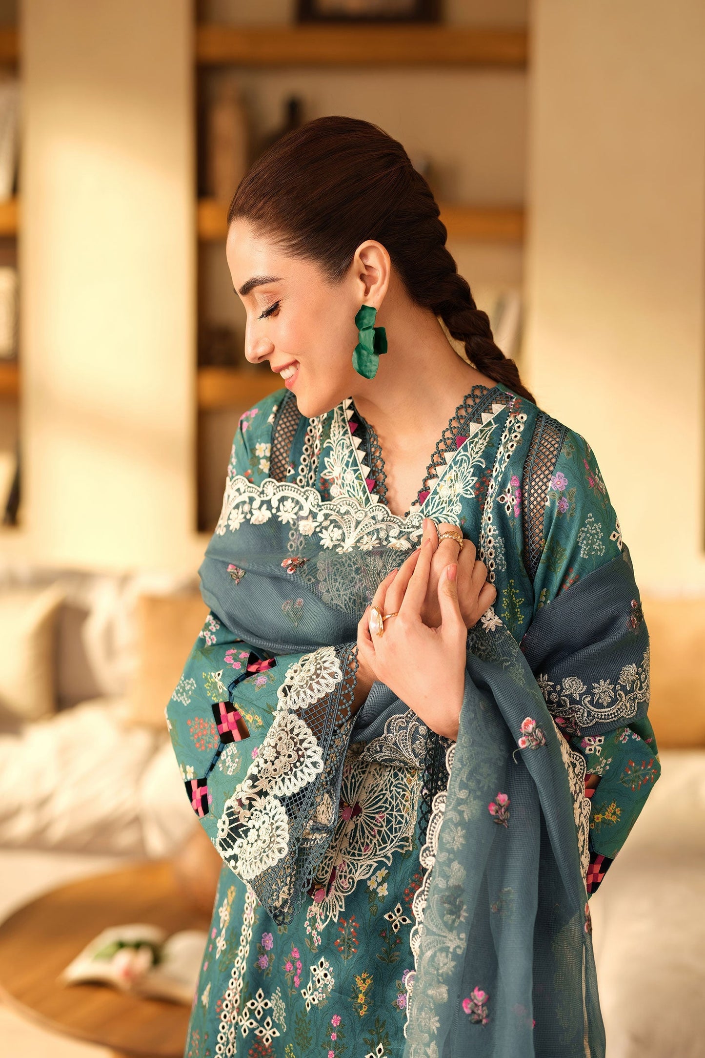 Maryam Hussain Luxury Lawn'25 Embroidered Unstitched 3pcs