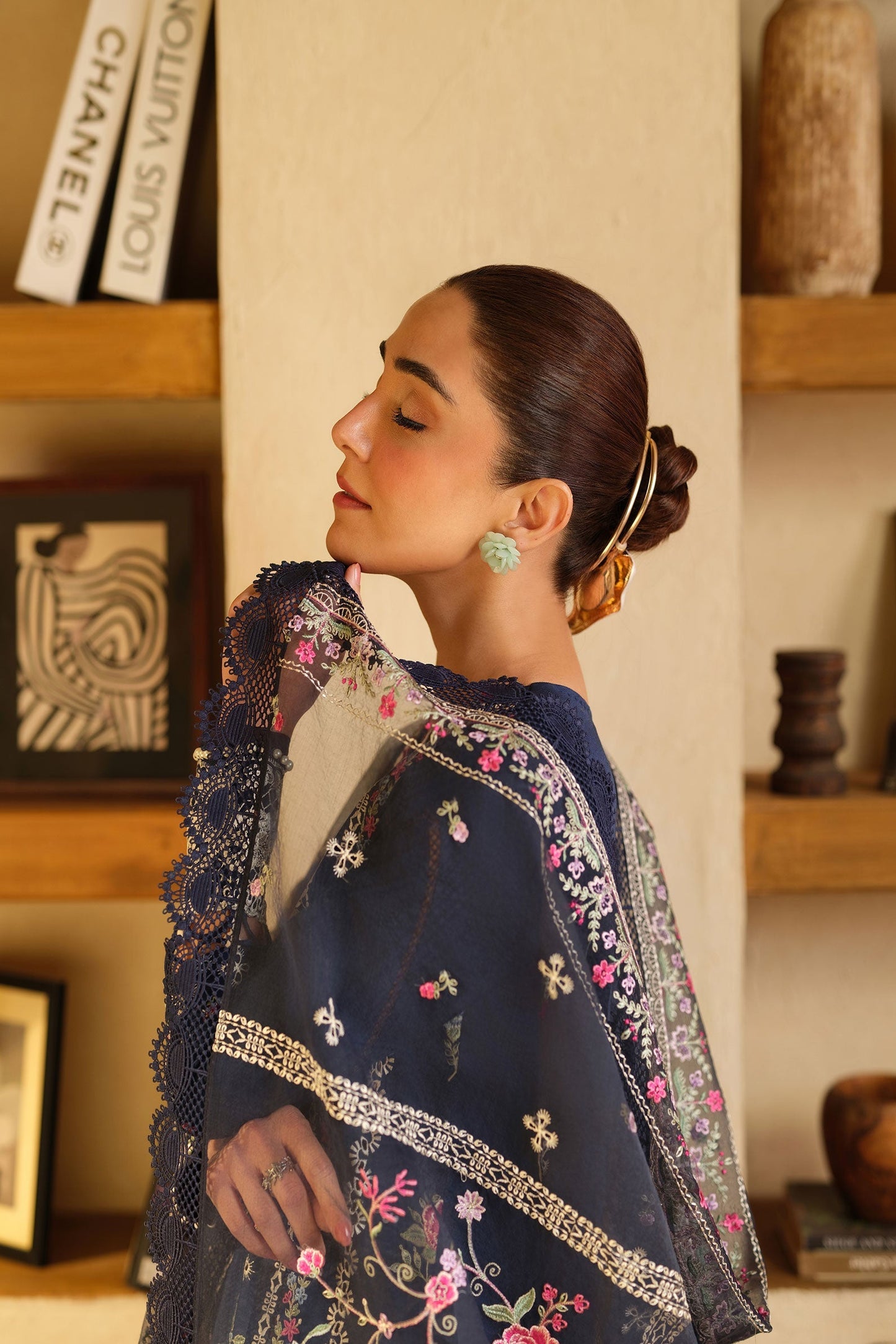 Maryam Hussain Luxury Lawn'25 Embroidered Unstitched 3pcs