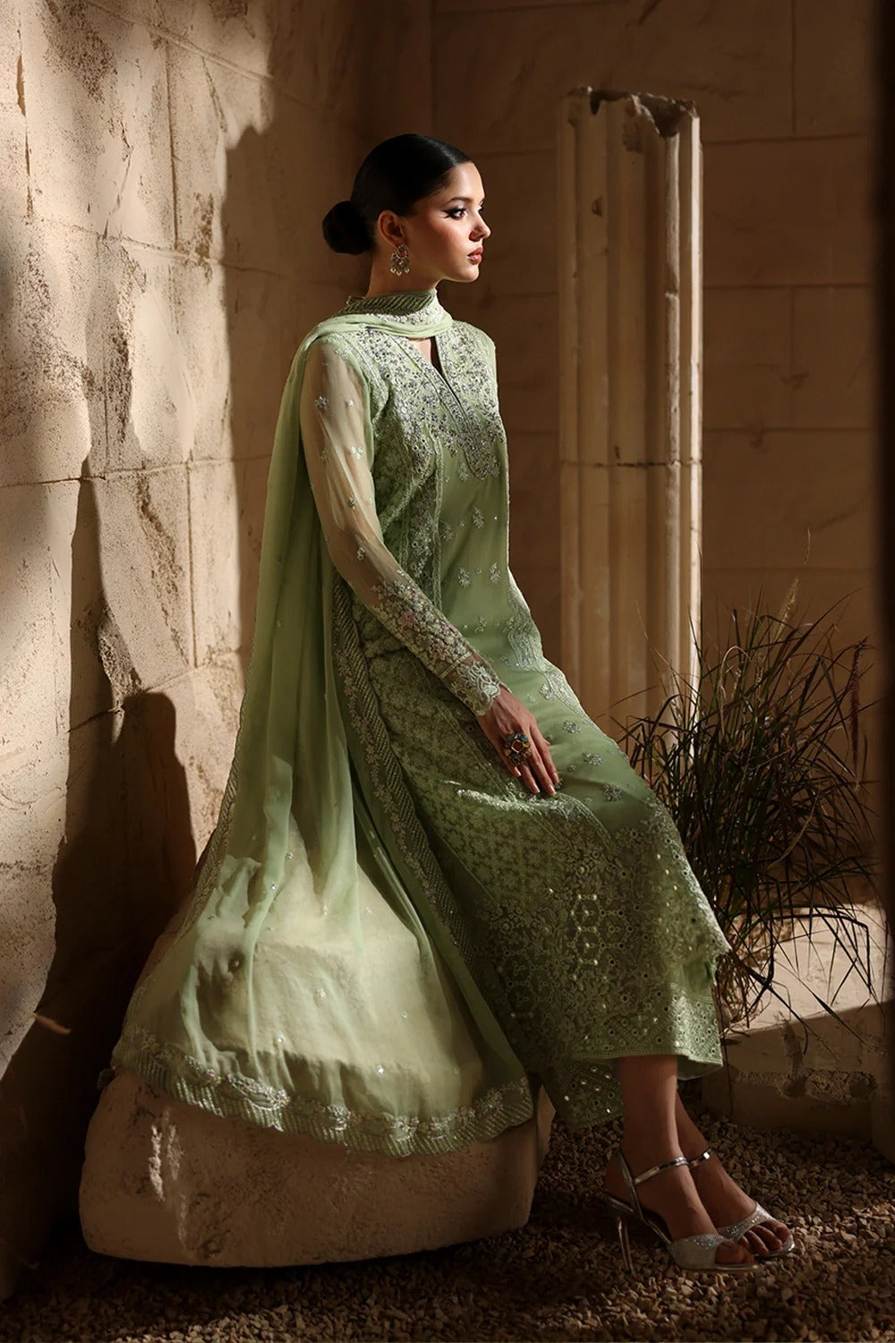 Azure Luxe 2025 Embroidered Chiffon Unstitched 3 Piece