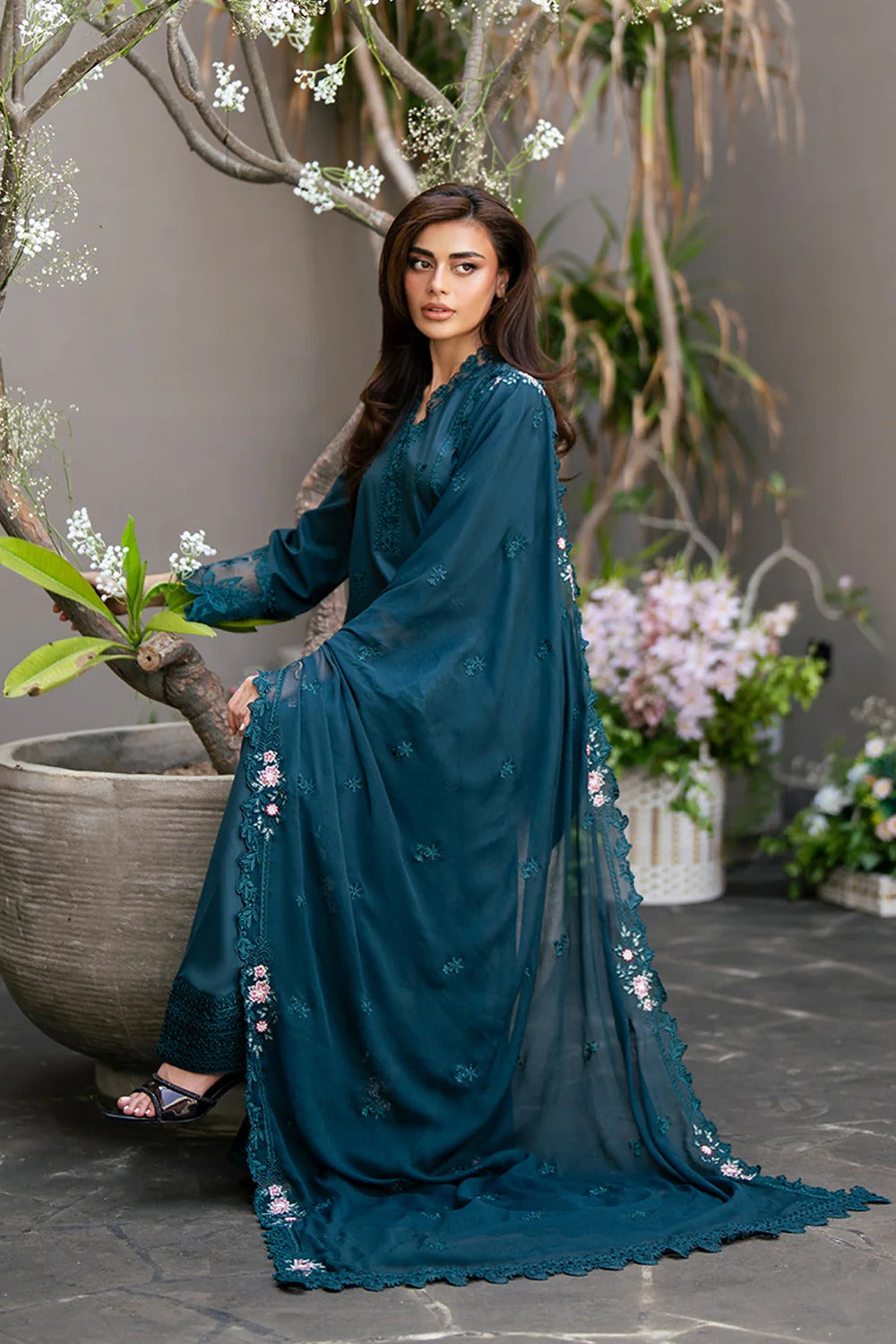 Azure Luxury Lawn'25 Unstitched Three Piece