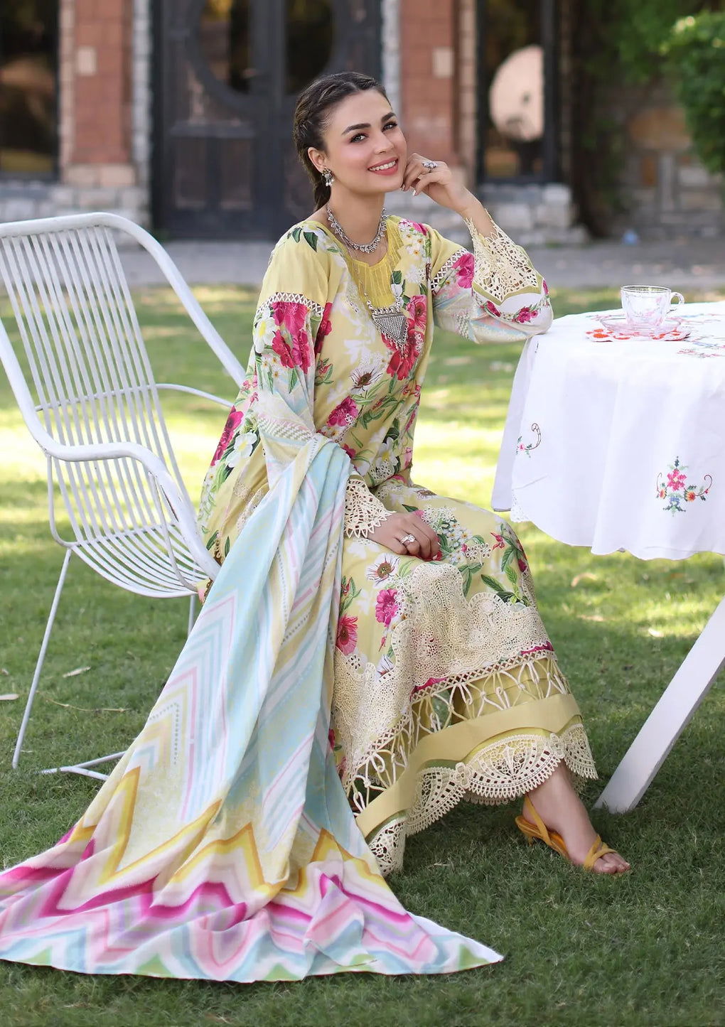 Elaf Print Chikankari Lawn Unstitched 3pcs - Jotey