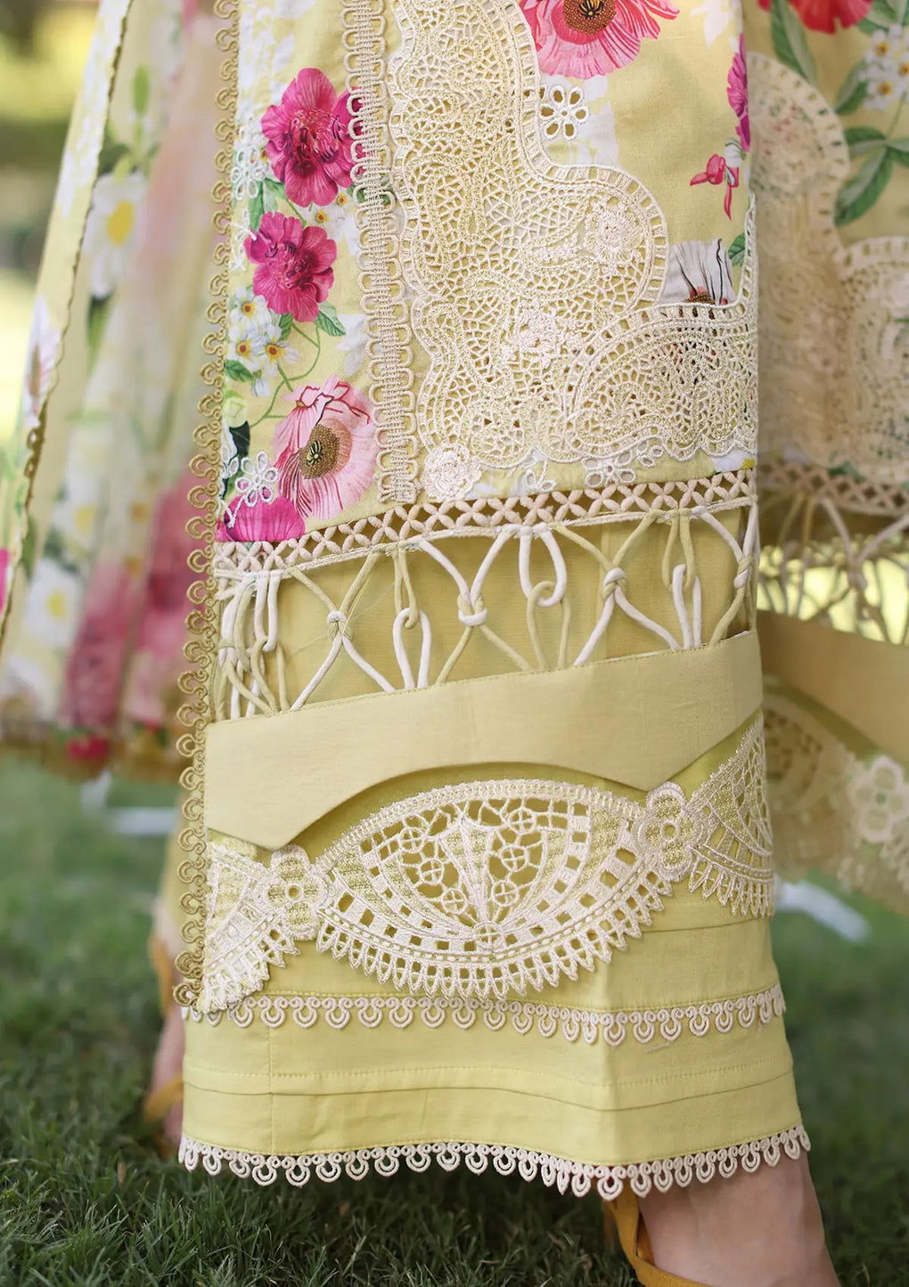 Elaf Print Chikankari Lawn Unstitched 3pcs - Jotey