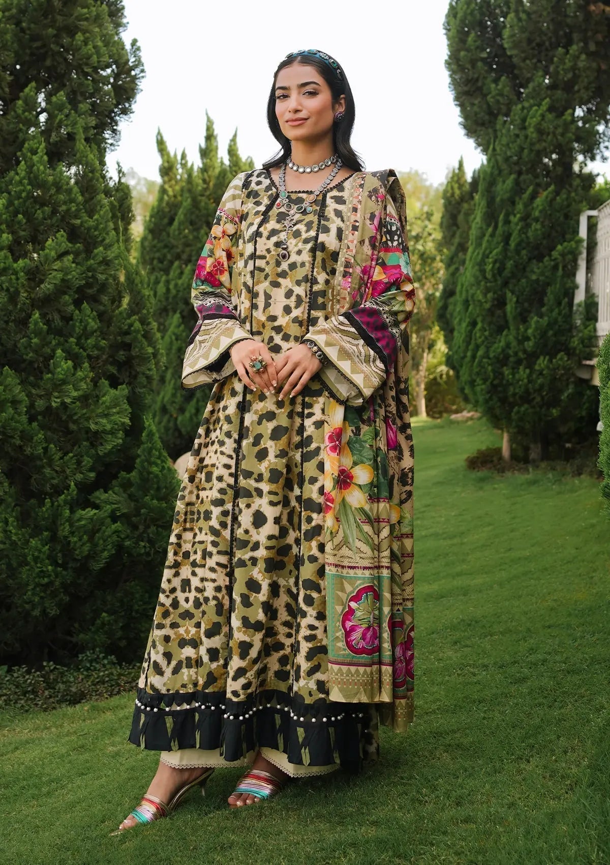 Elaf Printed Lawn Unstitched 3pcs - Jotey