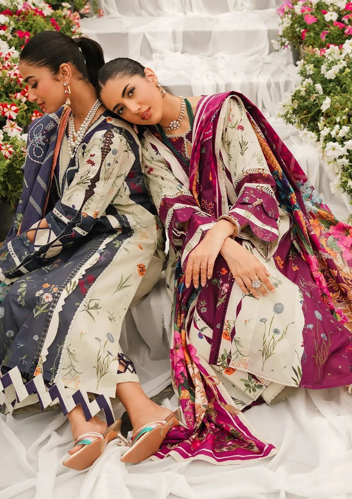 Elaf Printed Lawn Unstitched 3pcs - Jotey
