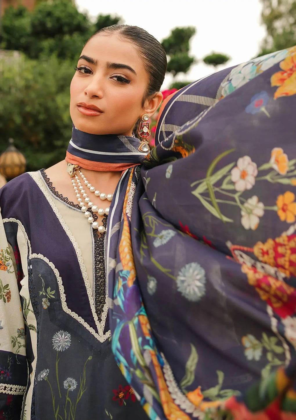 Elaf Printed Lawn Unstitched 3pcs - Jotey