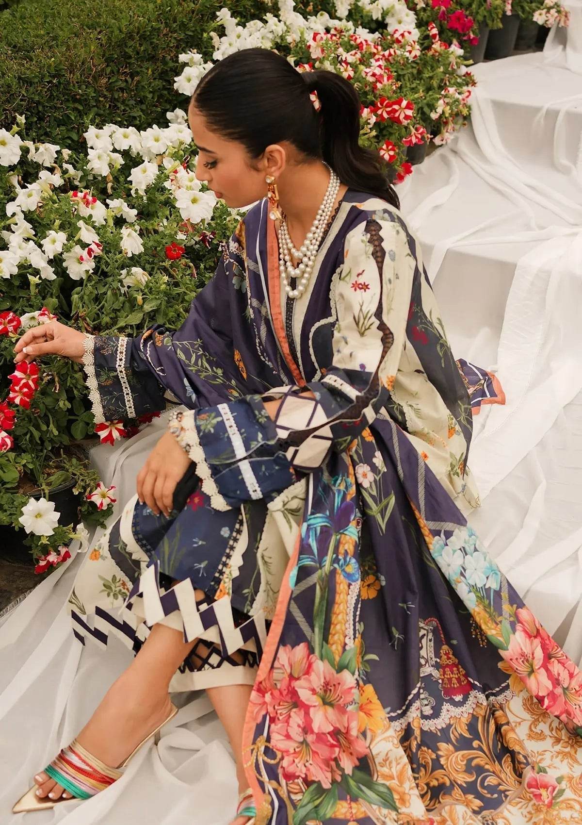 Elaf Printed Lawn Unstitched 3pcs - Jotey
