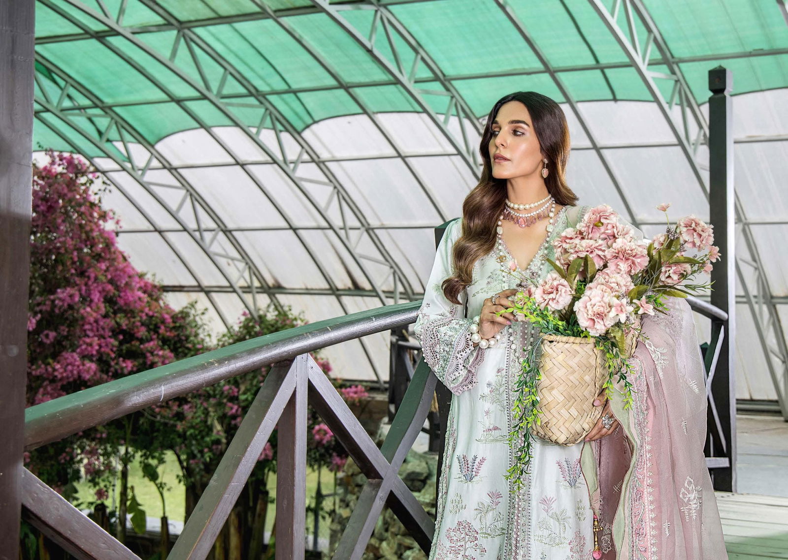 Eshaisha Luxury Lawn Embroidered Unstitched 3pcs - Jotey