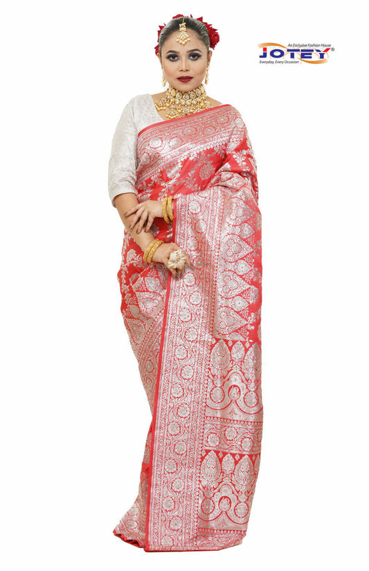 Floral Woven Pure Banarasi Silk Saree in Maroon - Jotey