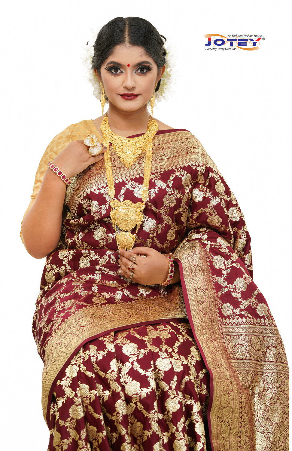 Floral Woven Pure Banarasi Silk Saree in Maroon - Jotey