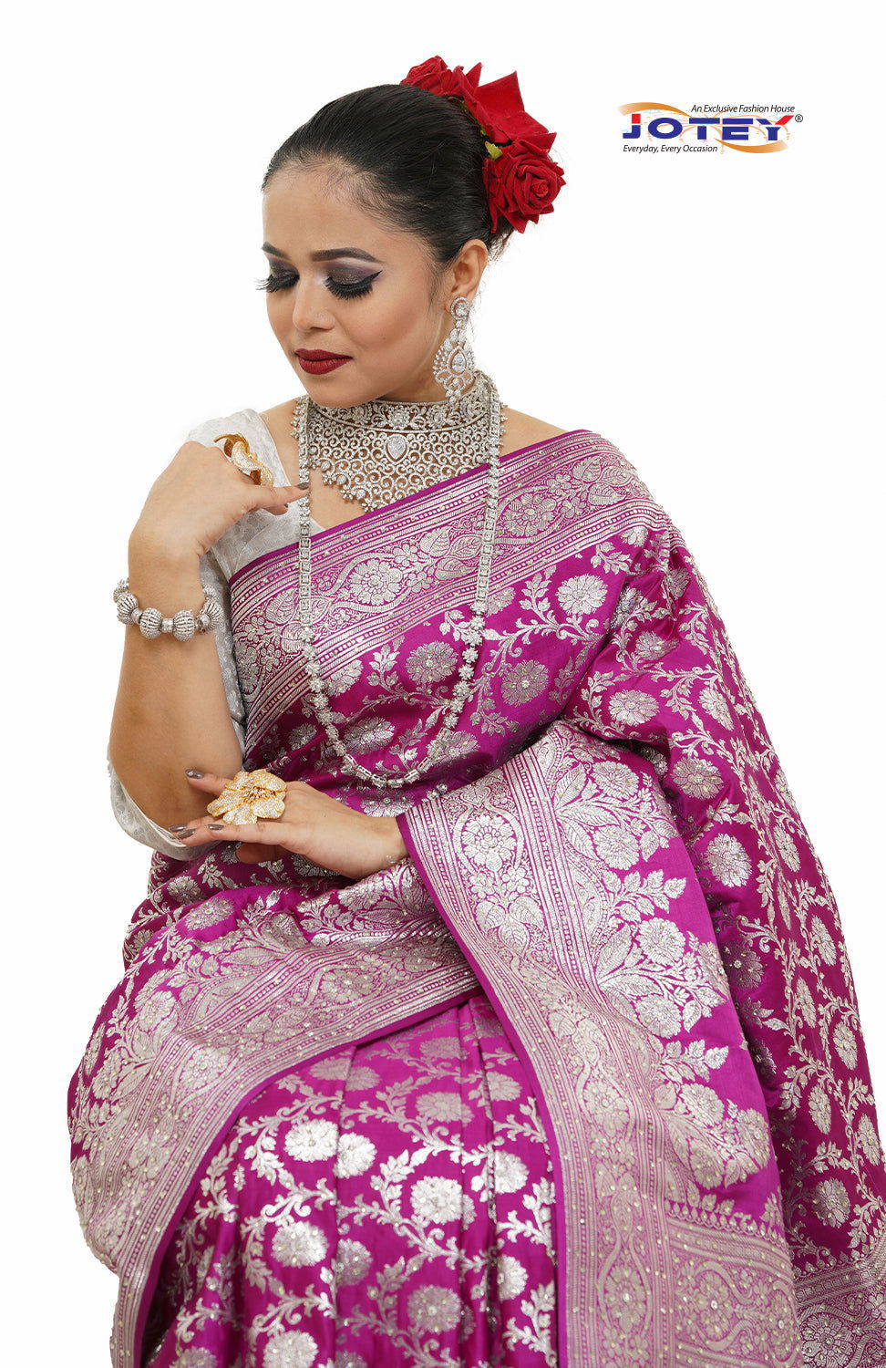 Floral Woven Pure Banarasi Silk Saree in Purple - Jotey