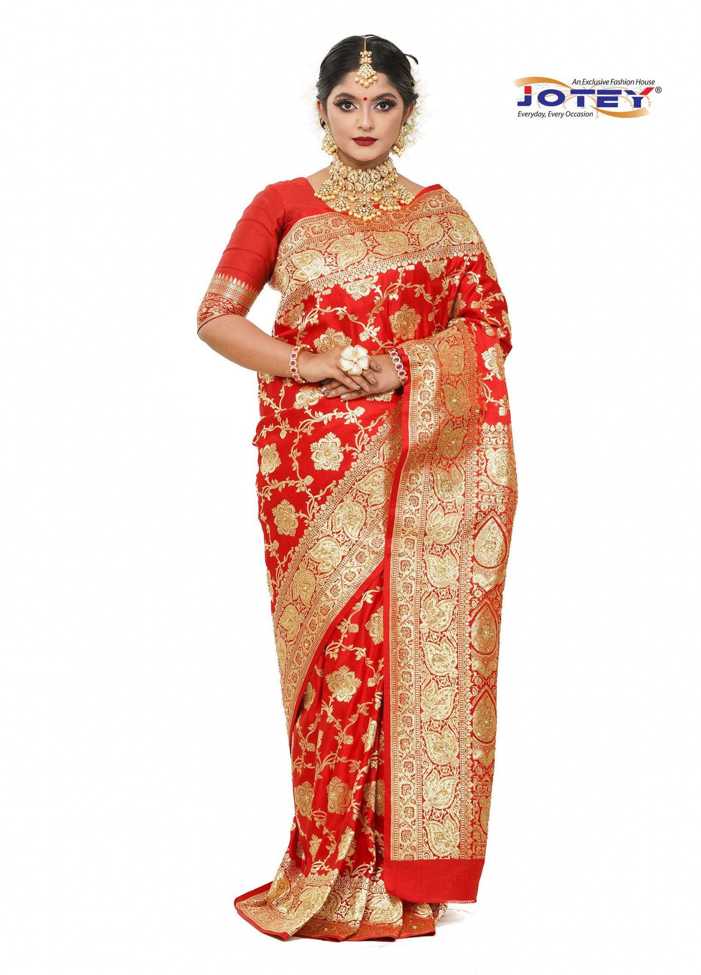 Floral Woven Pure Banarasi Silk Saree in Red - Jotey