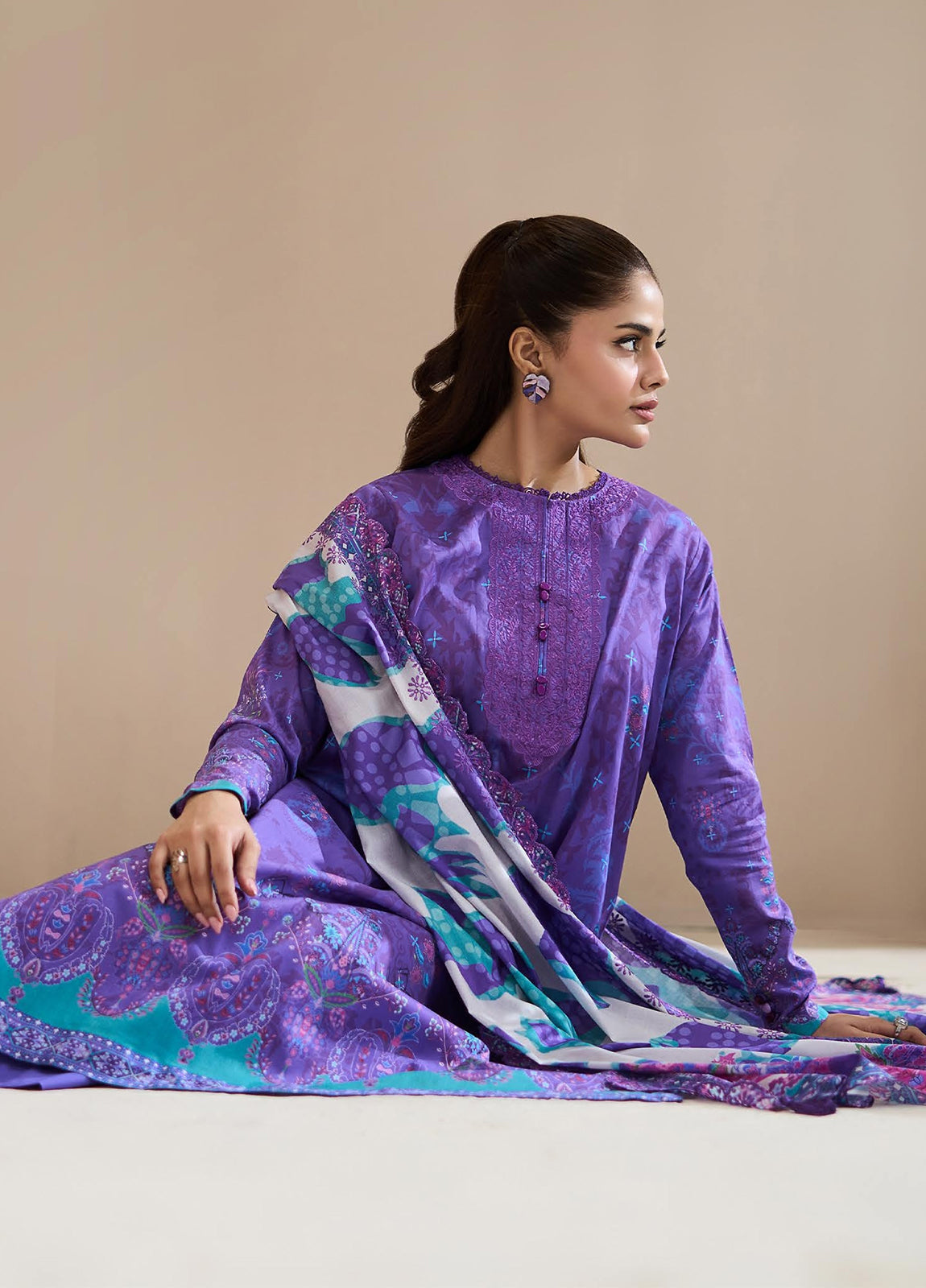 Hania By Binaas Premium Lawn Edition Vol 03 Unstitched 3Pcs
