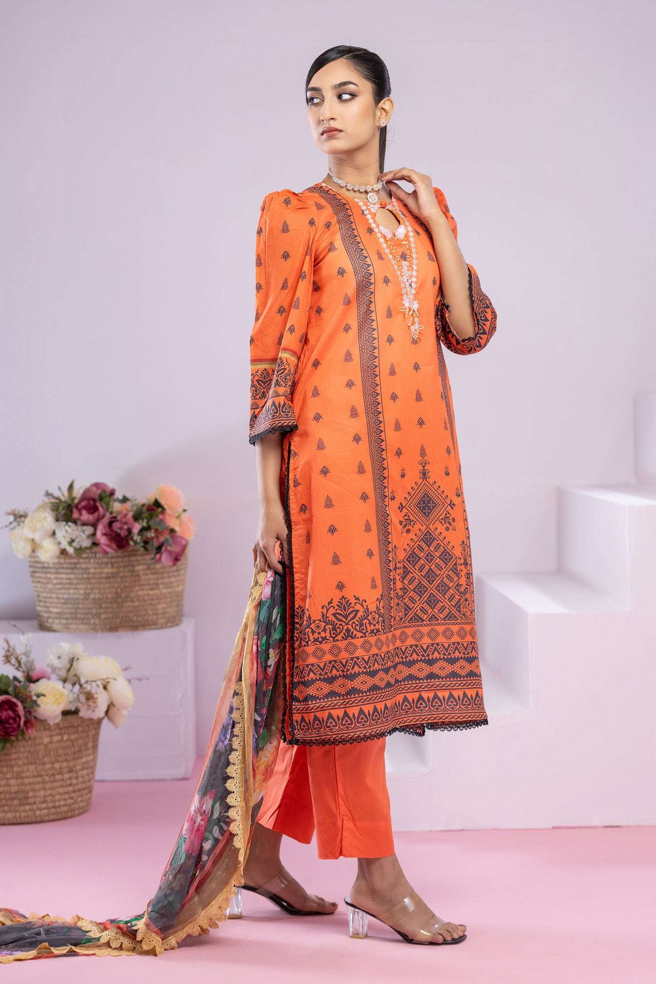 Inaya Embroidered & Sequence Work Unstitched 3pcs