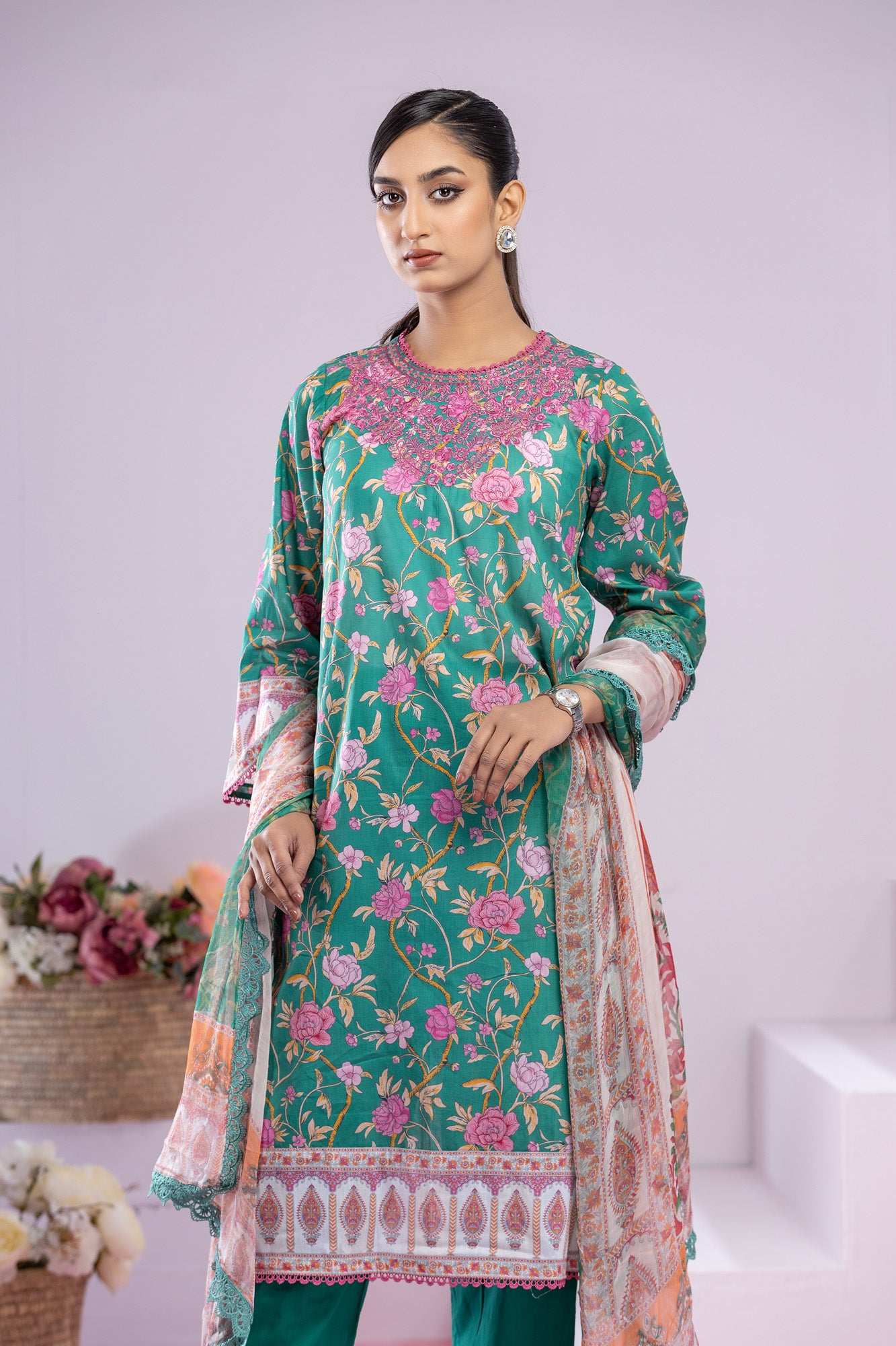 Inaya Embroidered & Sequence Work Unstitched 3pcs
