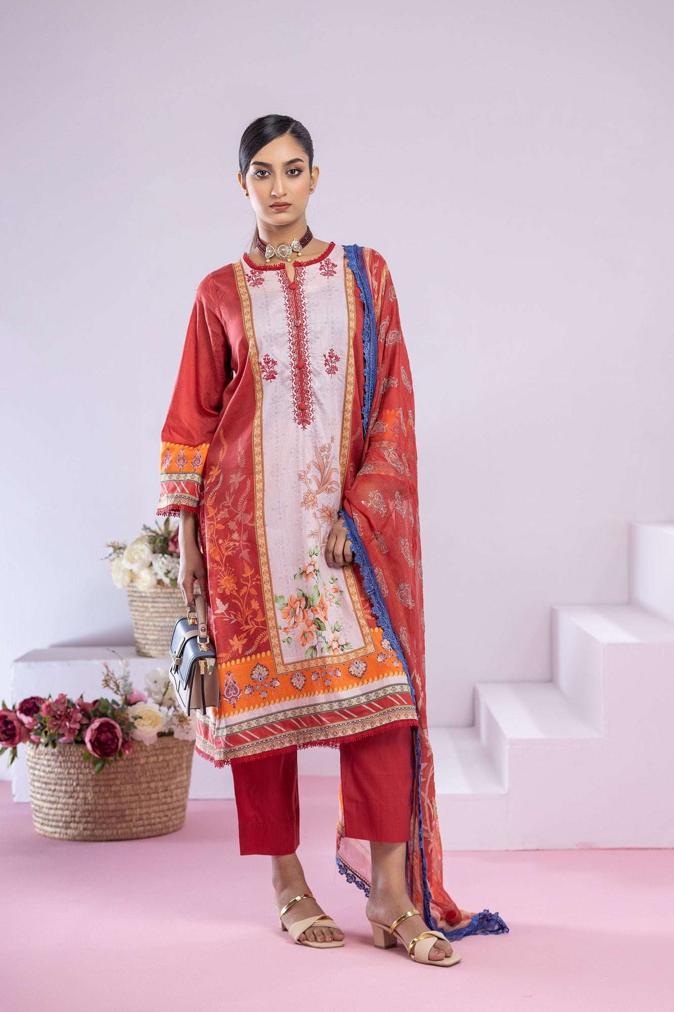 Inaya Embroidered & Sequence Work Unstitched 3pcs