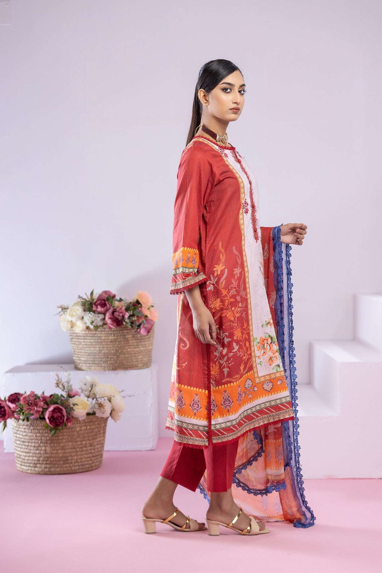 Inaya Embroidered & Sequence Work Unstitched 3pcs