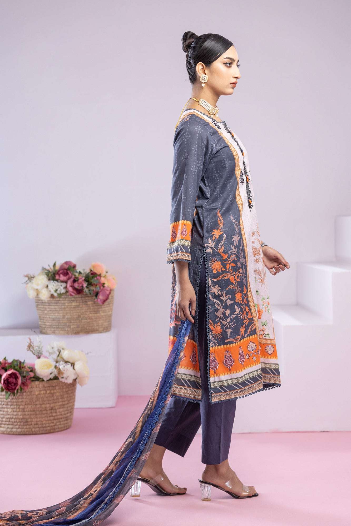 Inaya Embroidered & Sequence Work Unstitched 3pcs