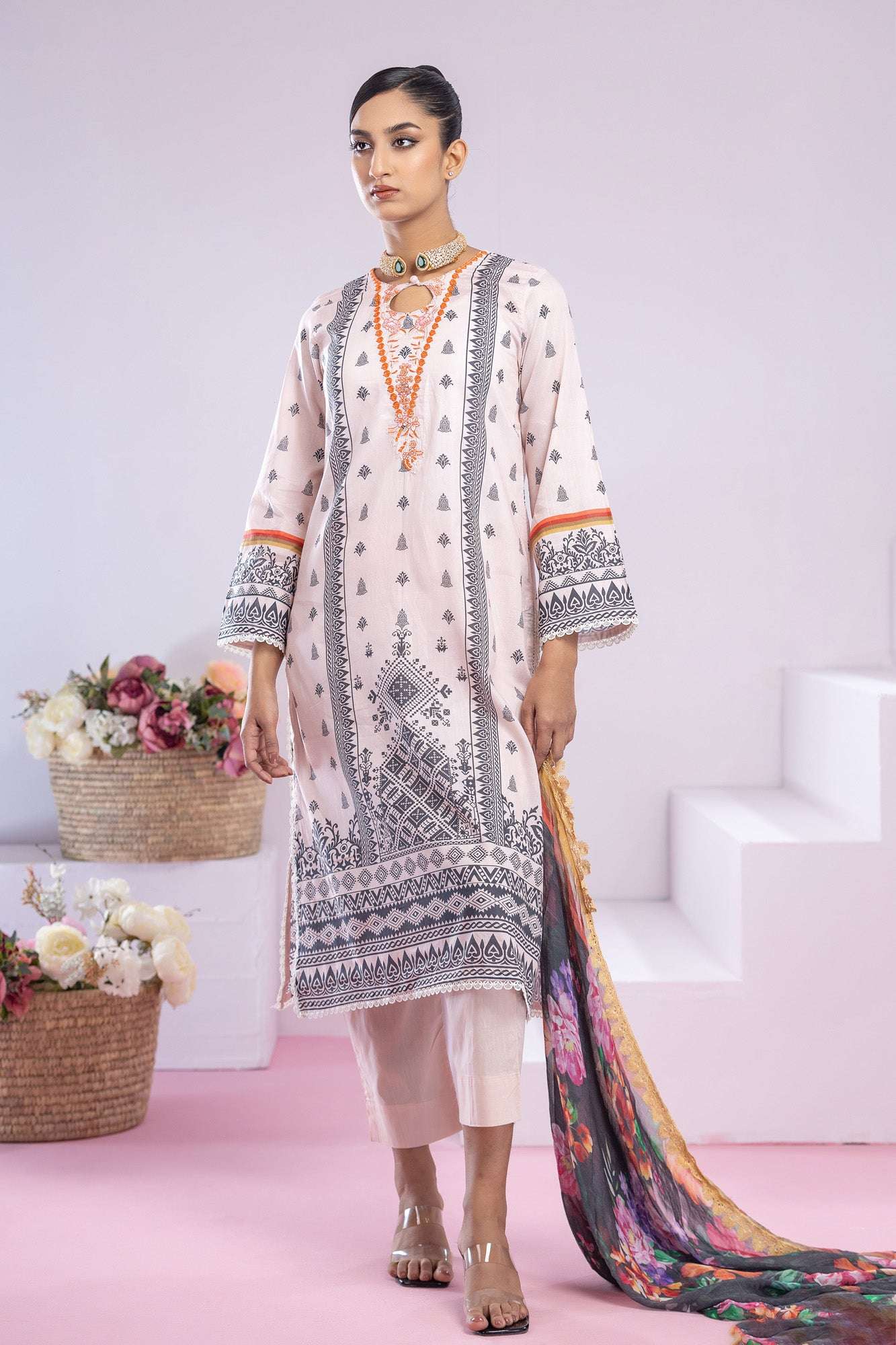 Inaya Embroidered & Sequence Work Unstitched 3pcs