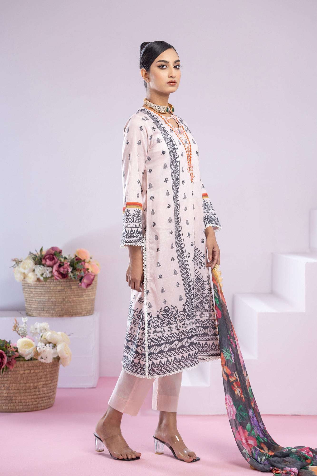 Inaya Embroidered & Sequence Work Unstitched 3pcs