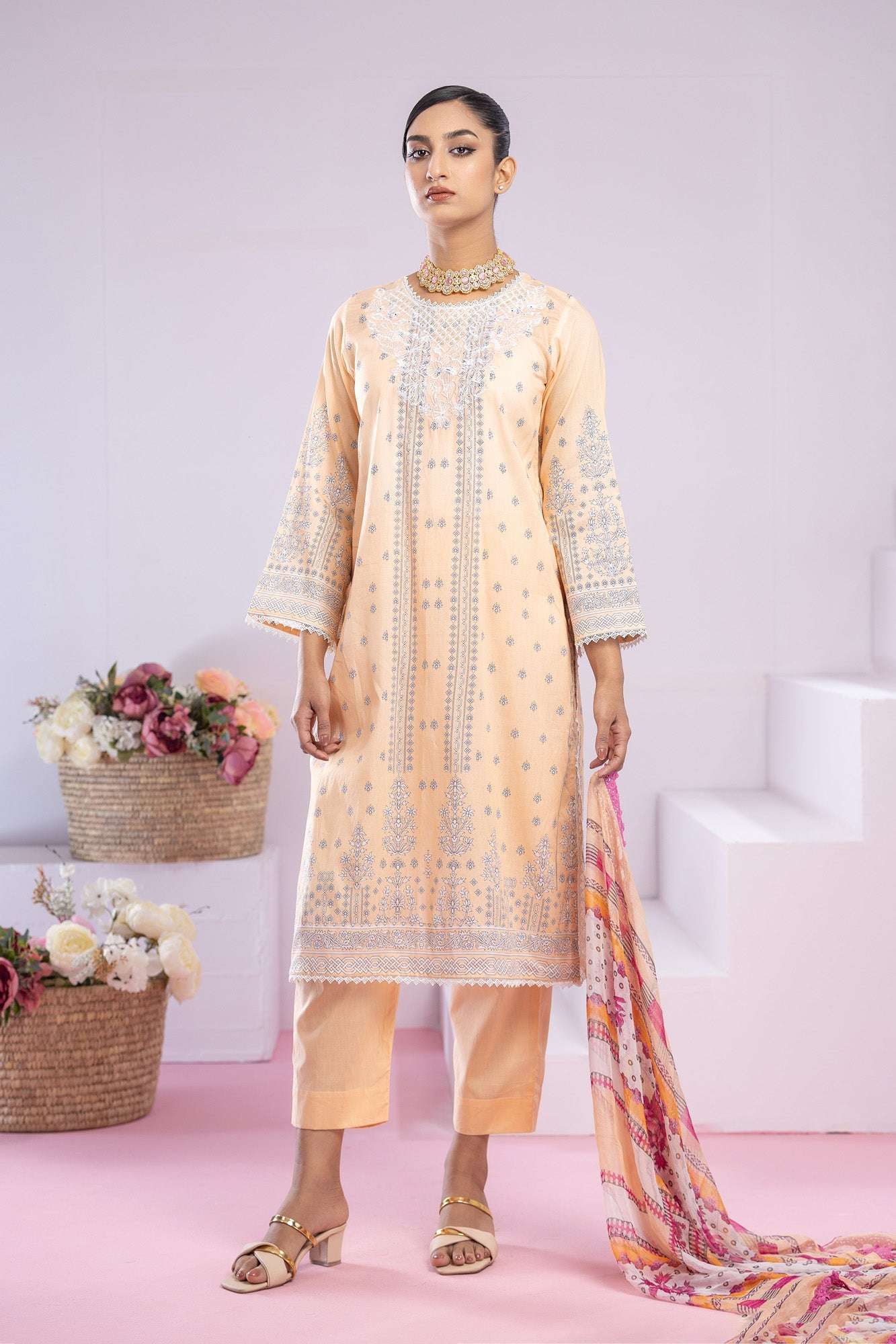 Inaya Embroidered & Sequence Work Unstitched 3pcs