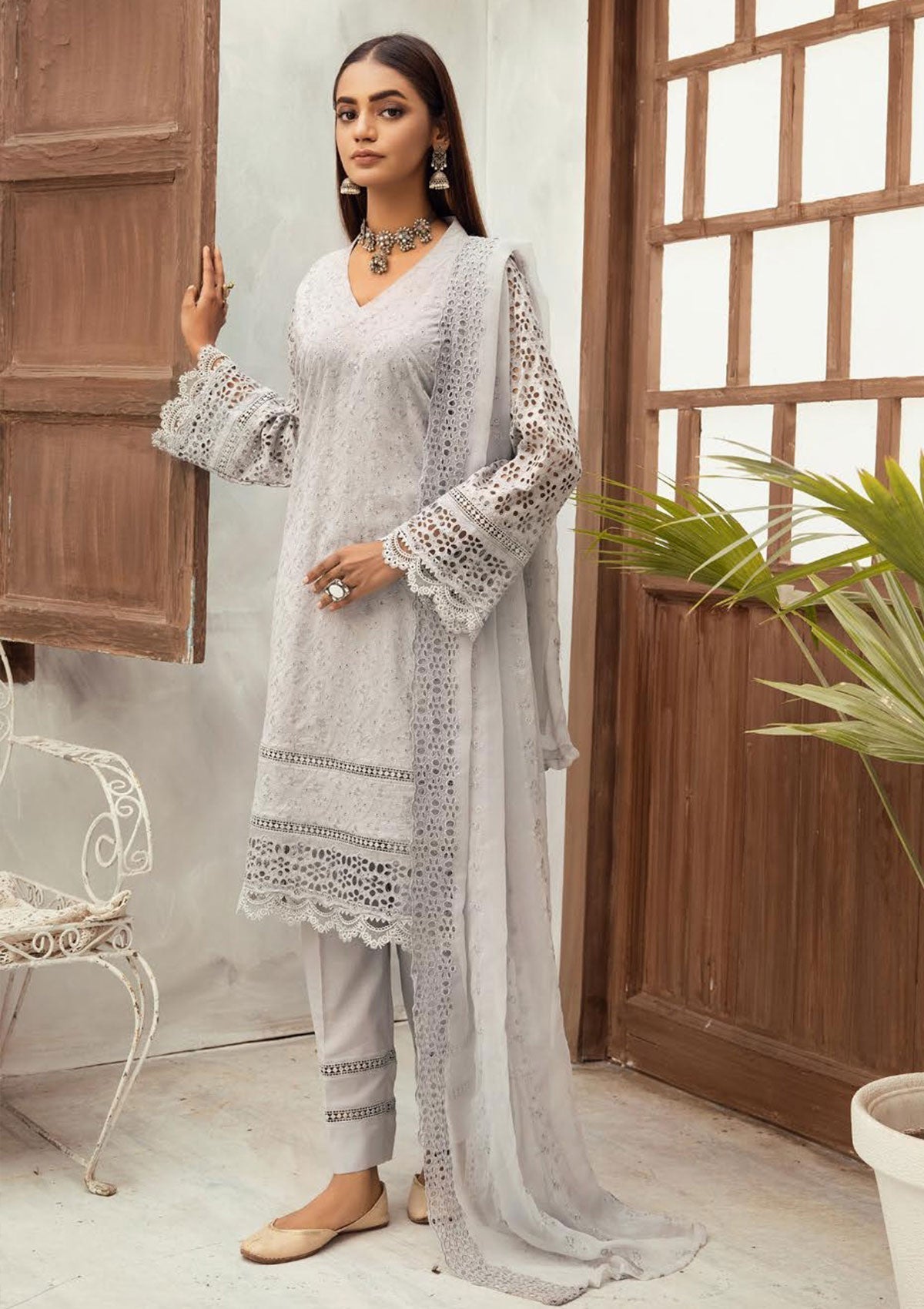 Mahees Exclusive Embroidered Lawn 3Pcs - Jotey